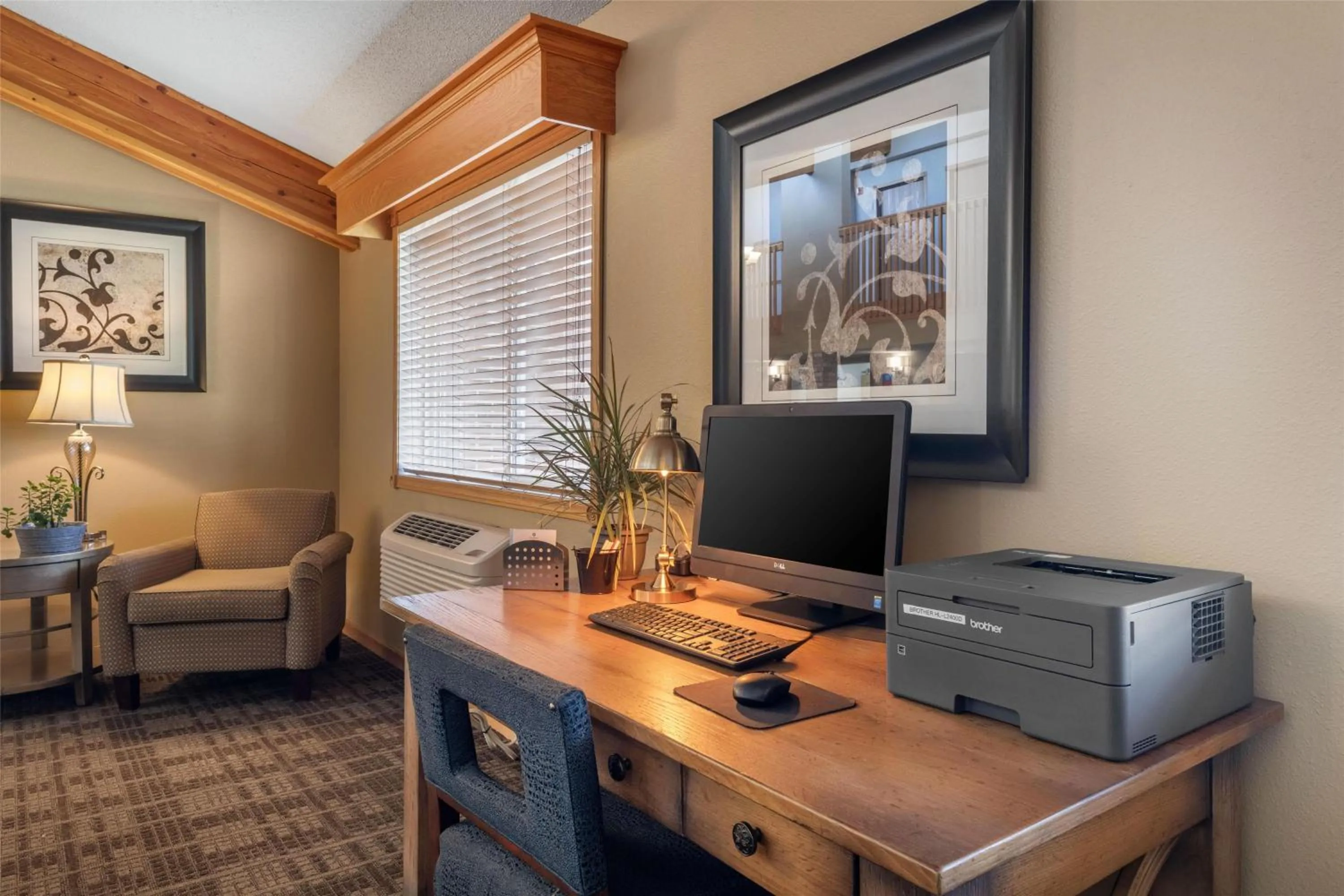 Business facilities in SureStay Plus Hotel by Best Western Litchfield