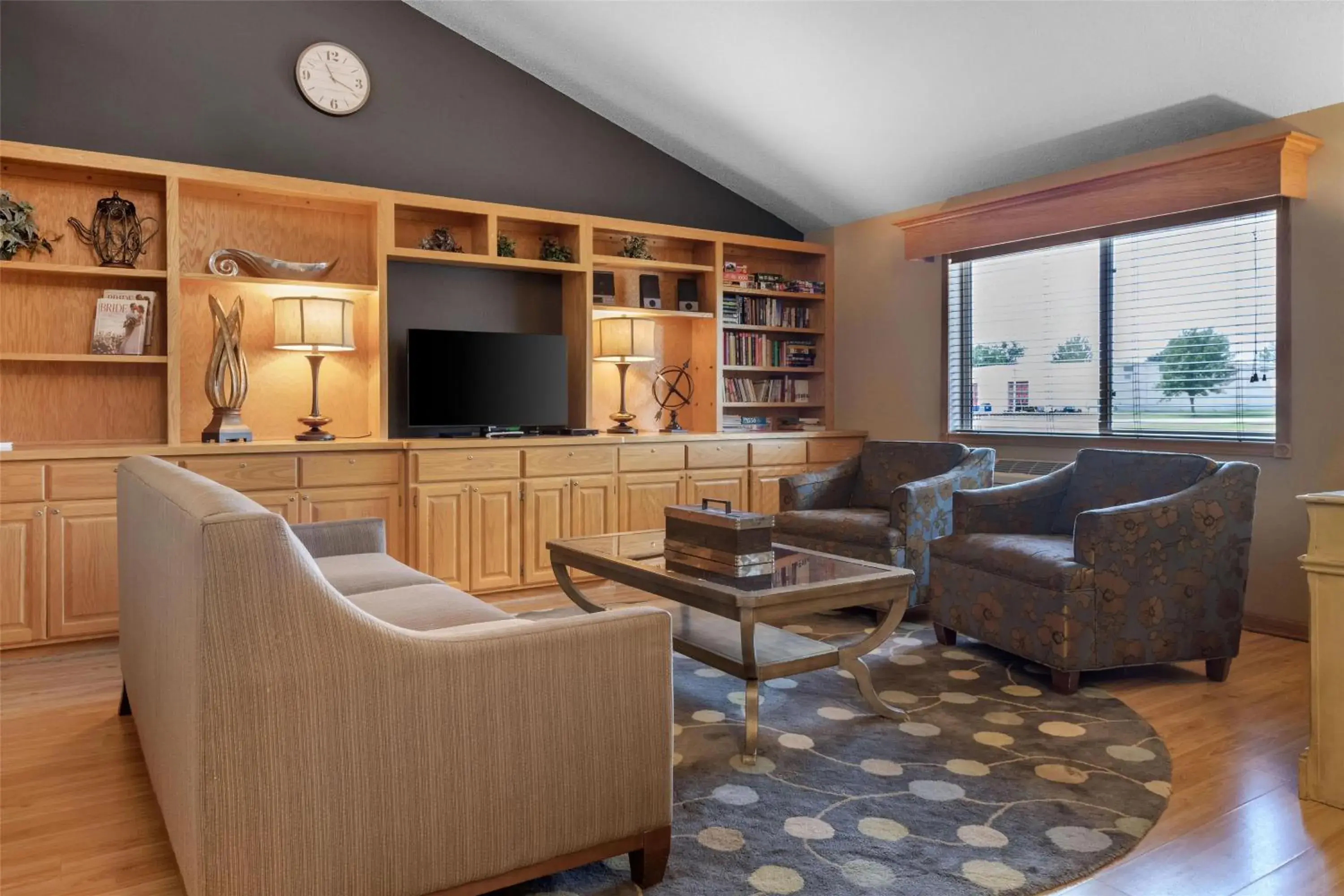 Lobby or reception in SureStay Plus Hotel by Best Western Litchfield Lobby or reception in SureStay Plus Hotel by Best Western Litchfield