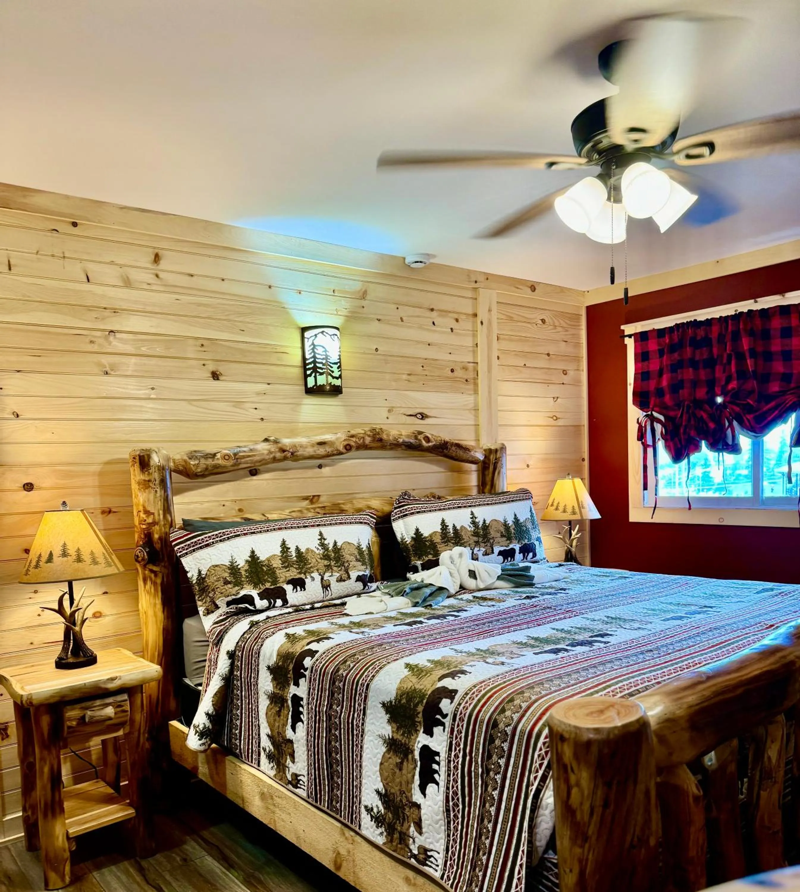 Bed in The Lake George Inn