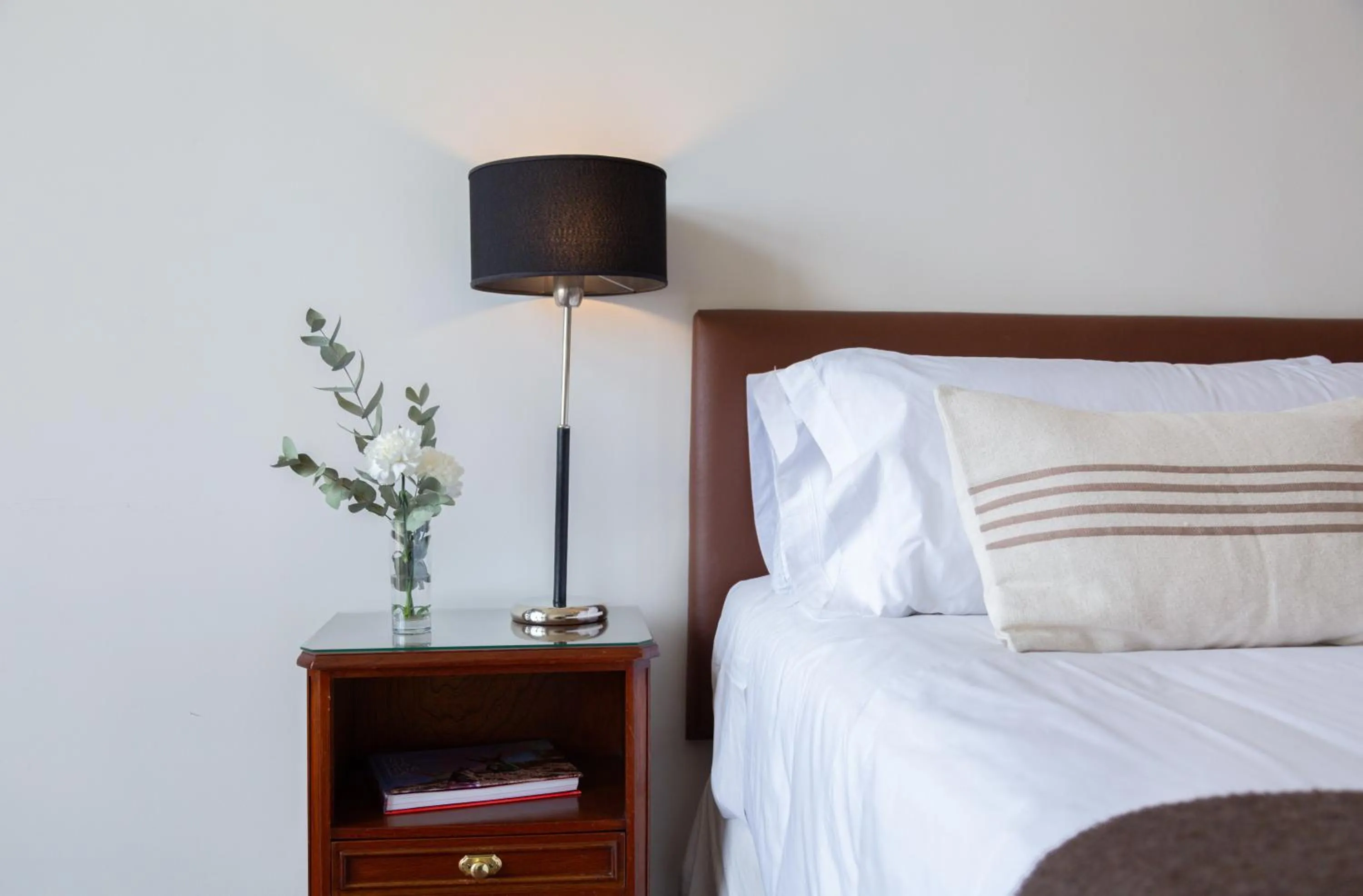 Bed in Altos de la Viña, Wine Hotel & Spa