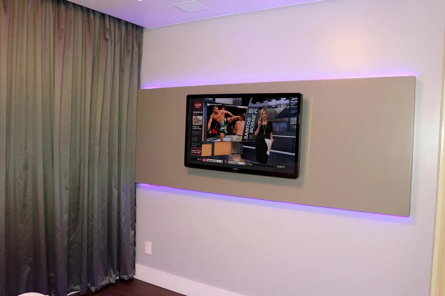 TV and multimedia in Hotel Praia Grande Niterói