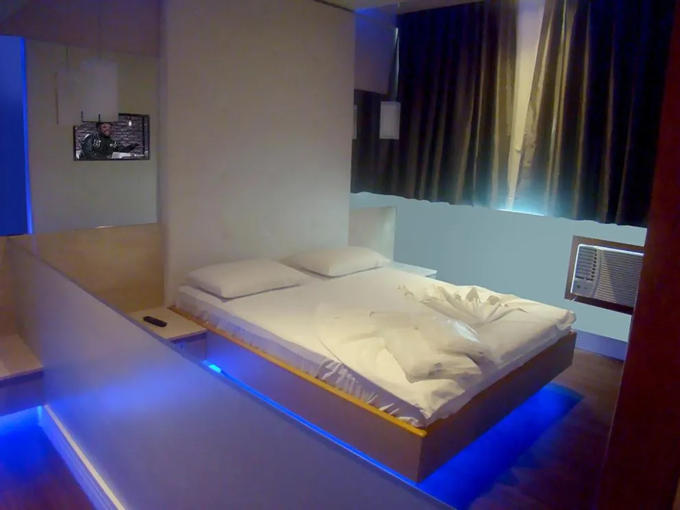 Property building, Bed in Hotel Praia Grande Niterói