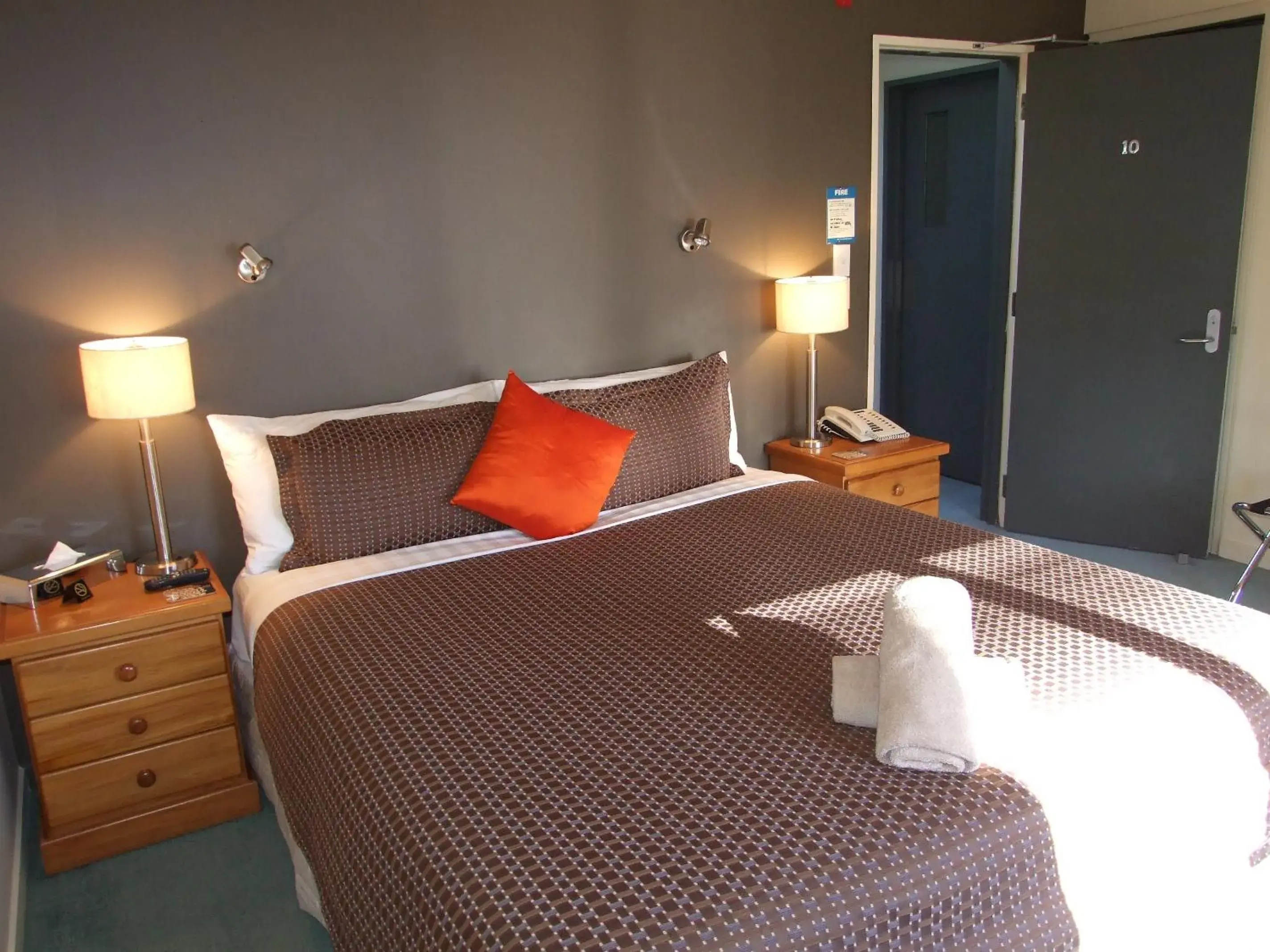King Room with Sofa Bed in Drifters Inn King Room with Sofa Bed in Drifters Inn