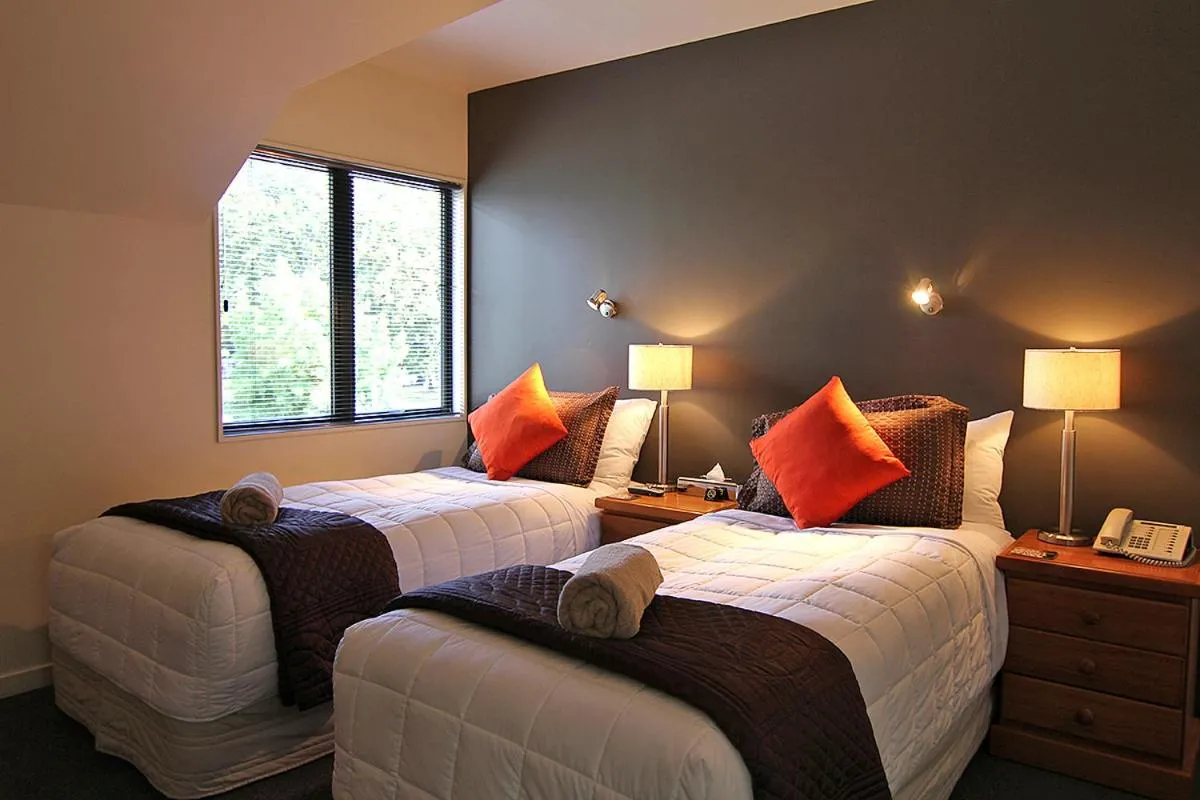King or Twin Room in Drifters Inn