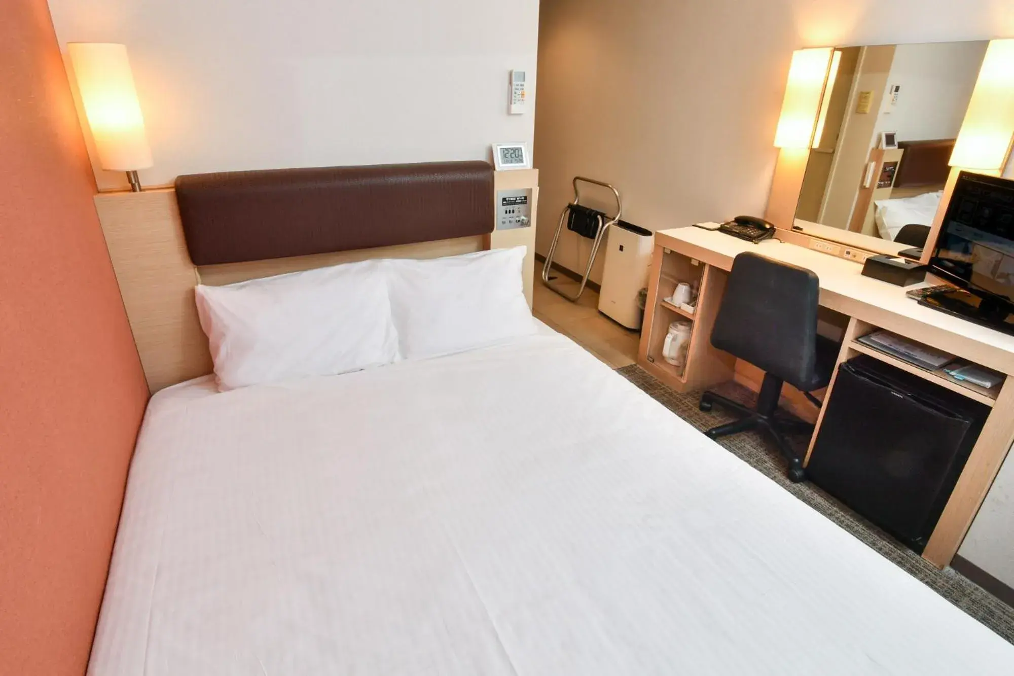 Photo of the whole room, Bed in Sanco Inn Shizuoka Kitaguchi Photo of the whole room, Bed in Sanco Inn Shizuoka Kitaguchi