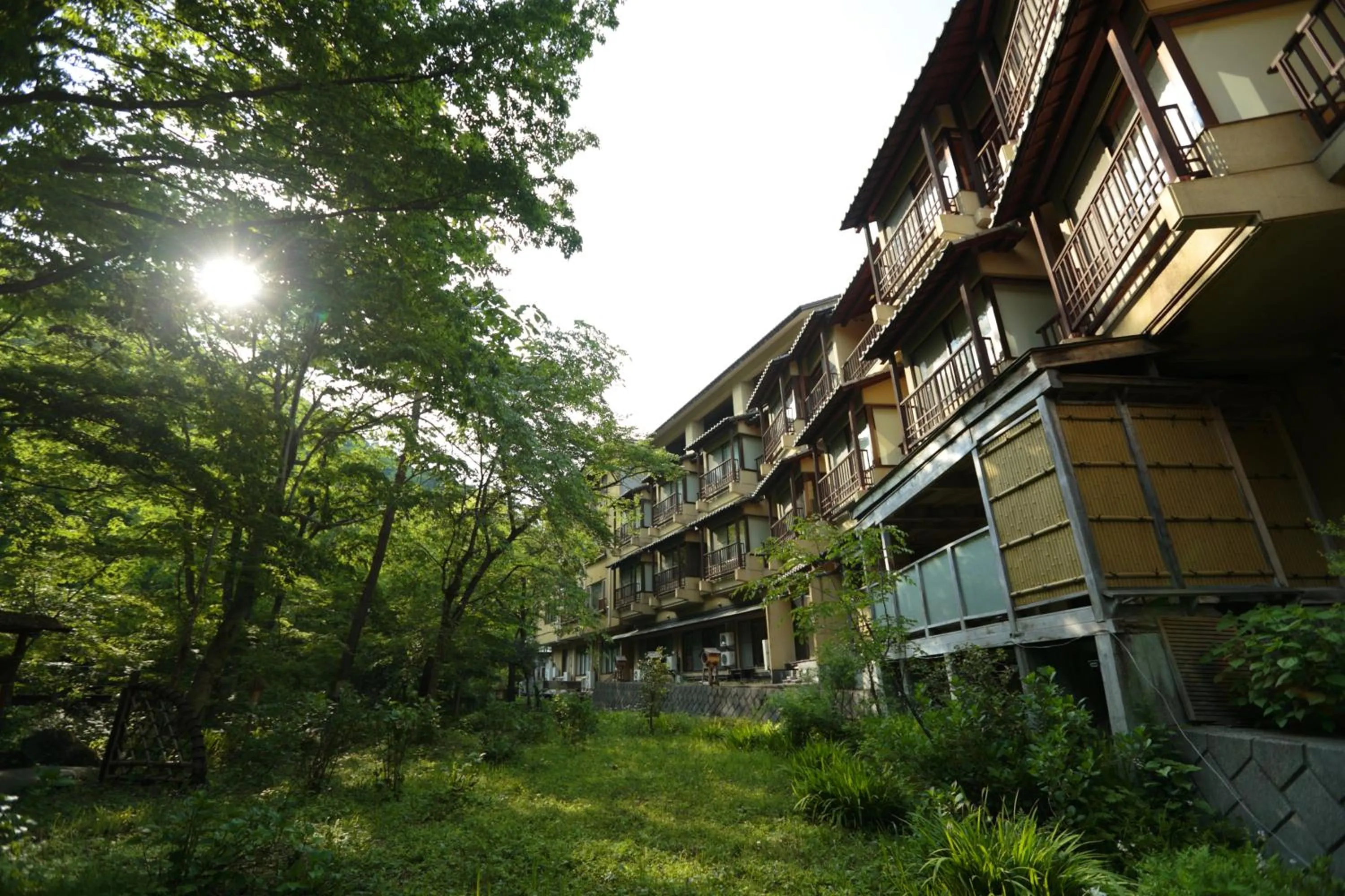 Garden in Kinseikan Seseragi