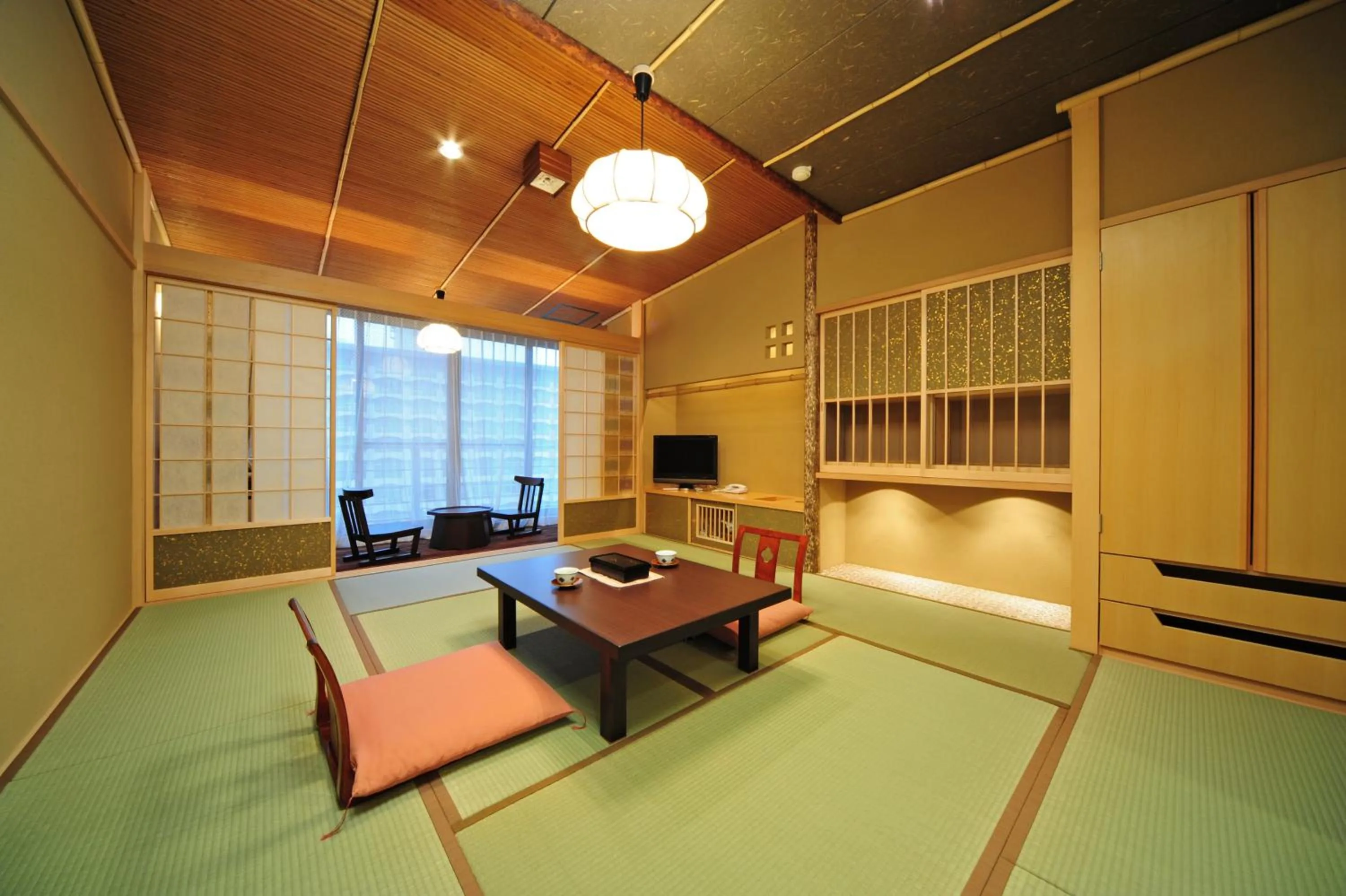 Photo of the whole room in Tatsumikan