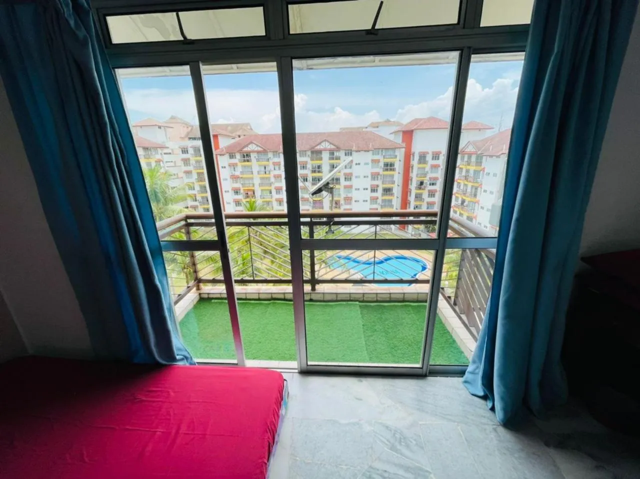 PD Laguna Resort Holiday