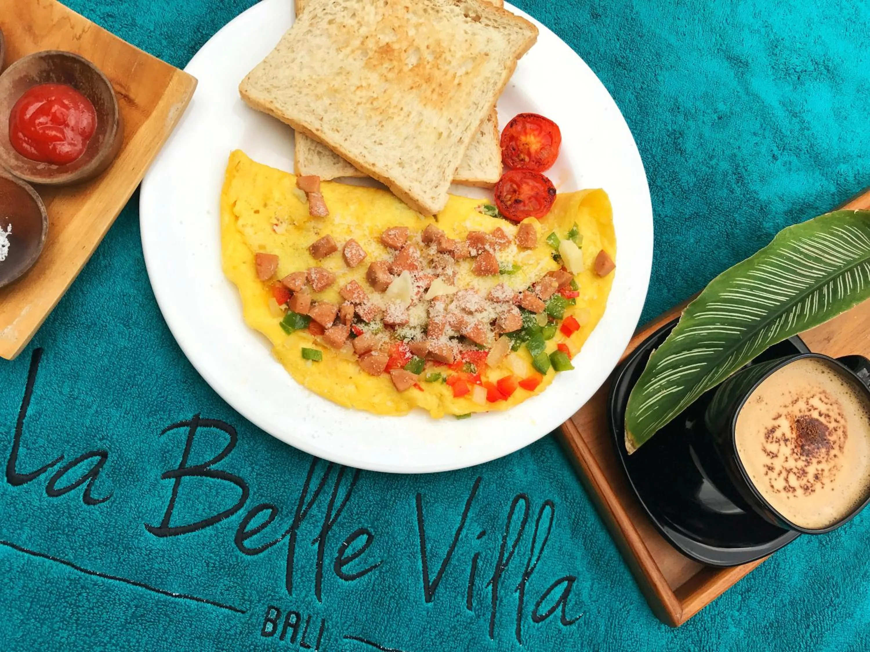 Food and drinks in La Belle Villa