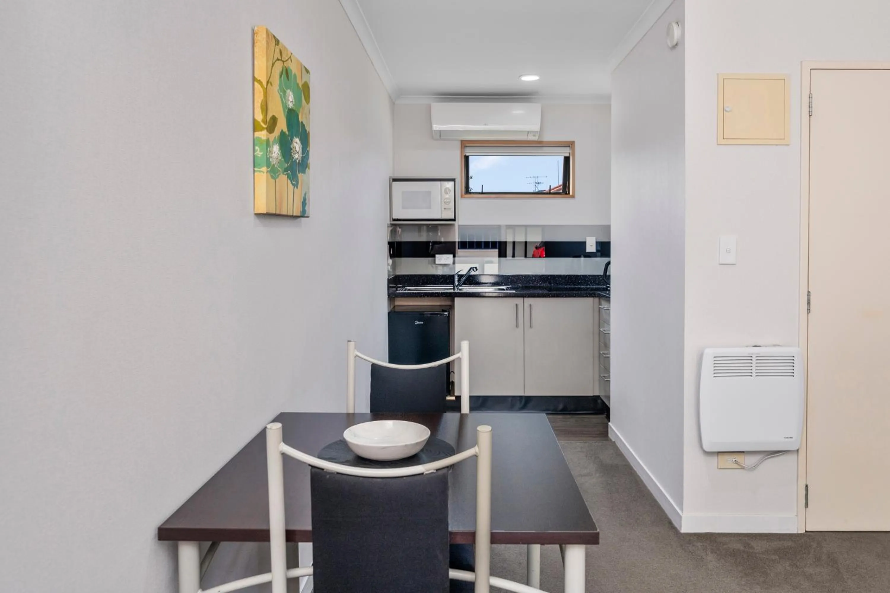 kitchen in Bethlehem Motor Inn and Conference Centre