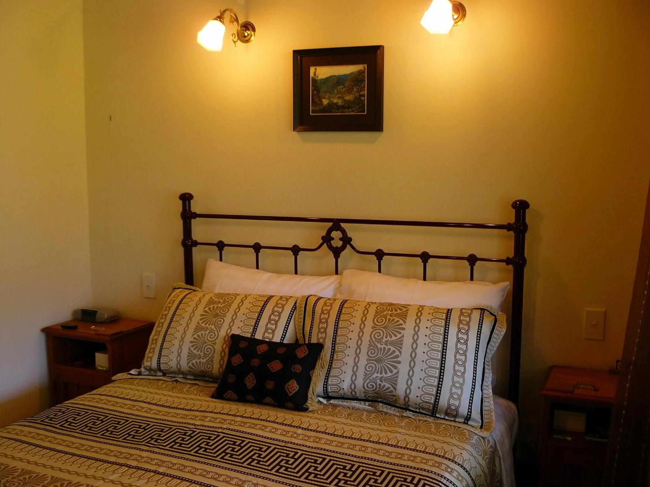 Bed in Holly Homestead B&B