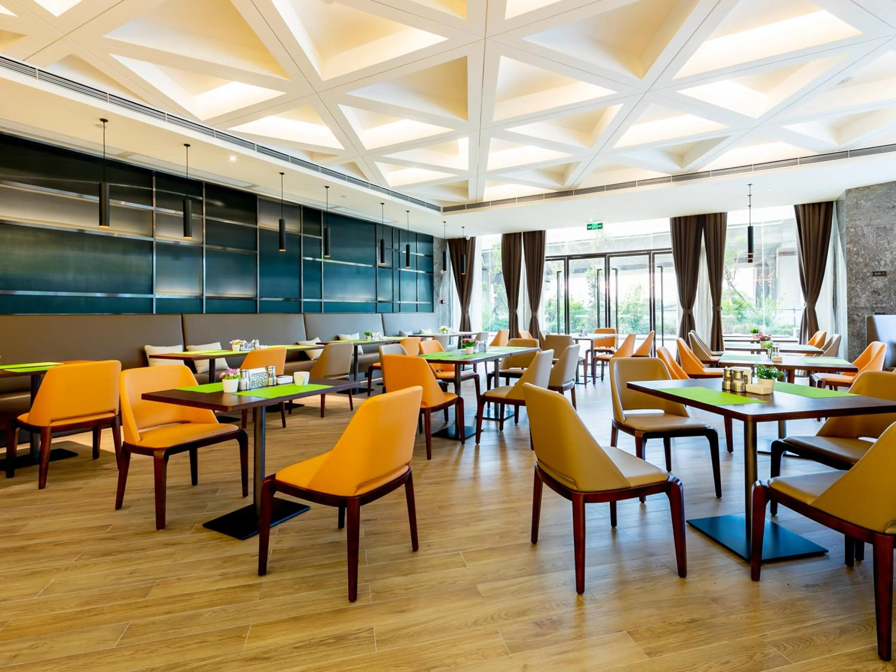 Restaurant/places to eat in Hampton by Hilton Guangzhou Baiyun Airport North