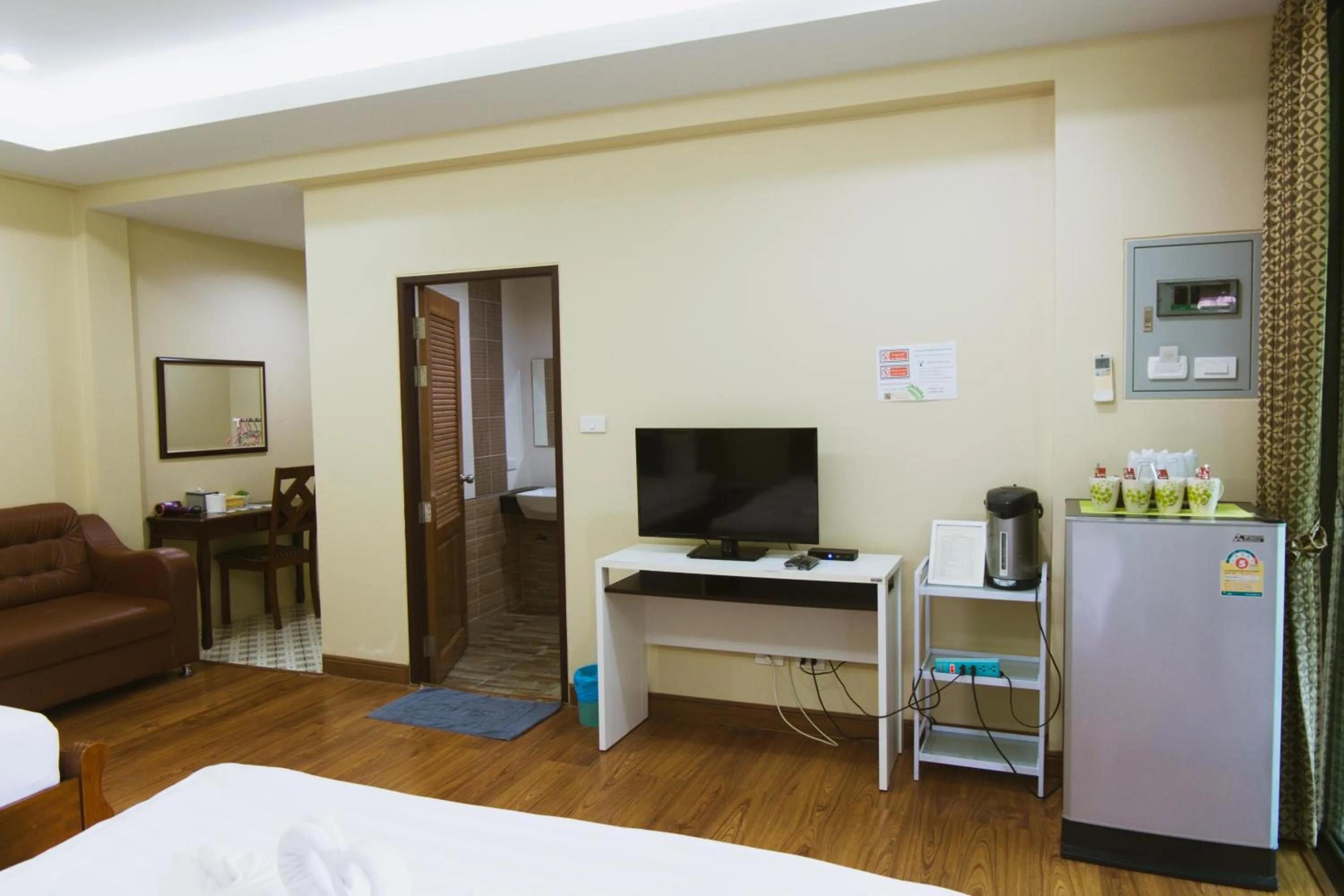 TV and multimedia, Bed in Akantuka Homestay