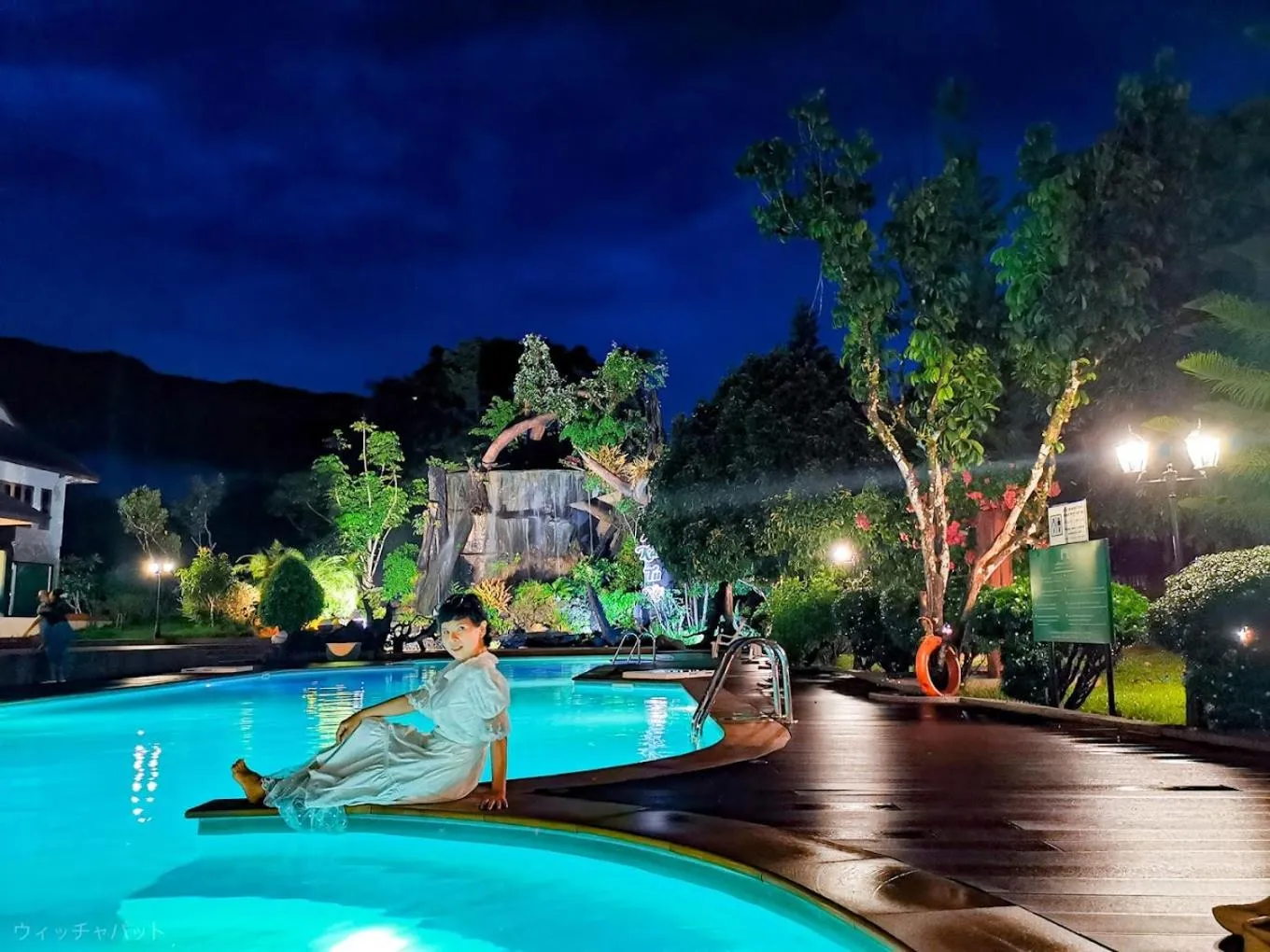 Swimming pool in Akantuka Homestay