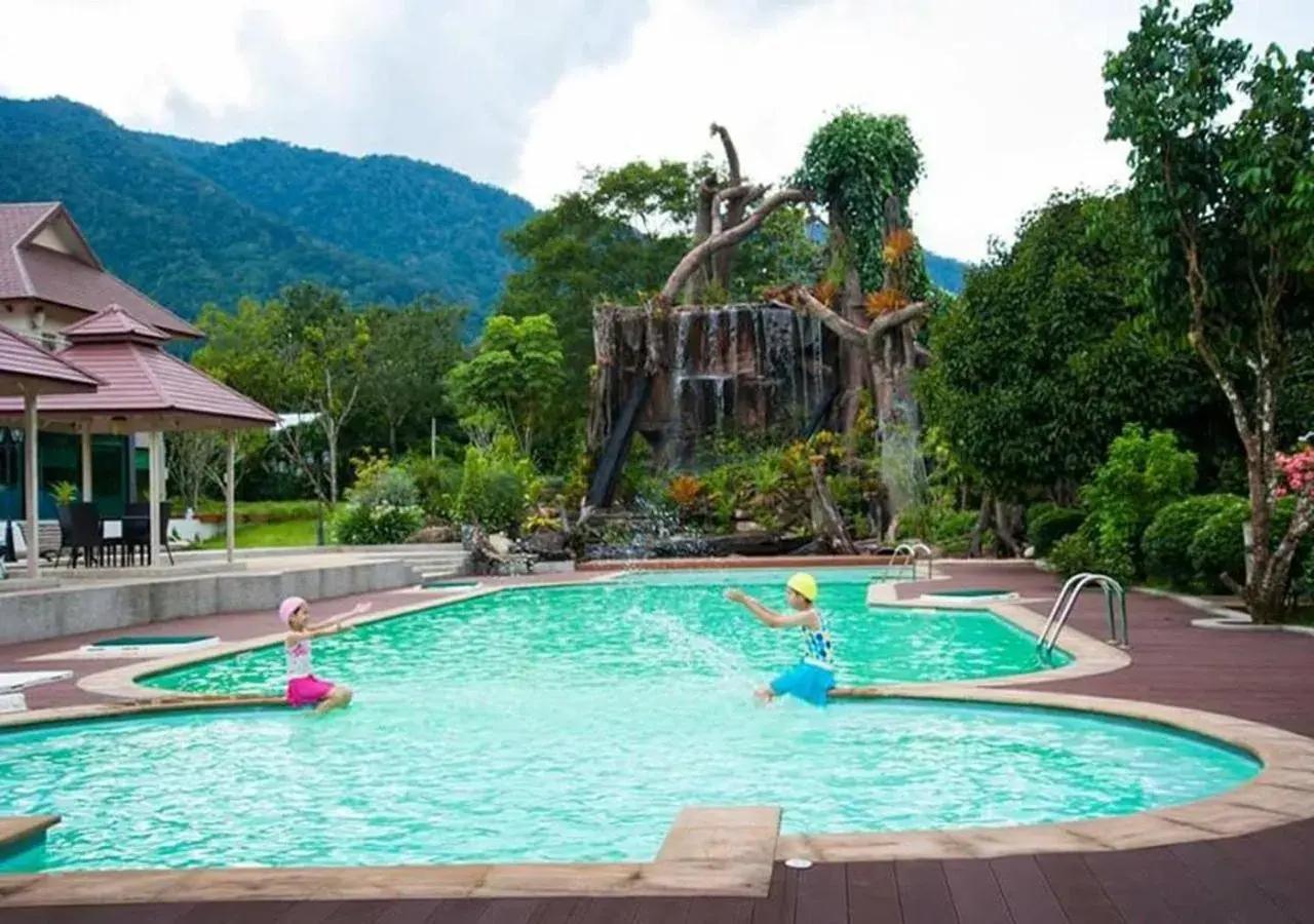 Swimming pool in Akantuka Homestay Swimming pool in Akantuka Homestay