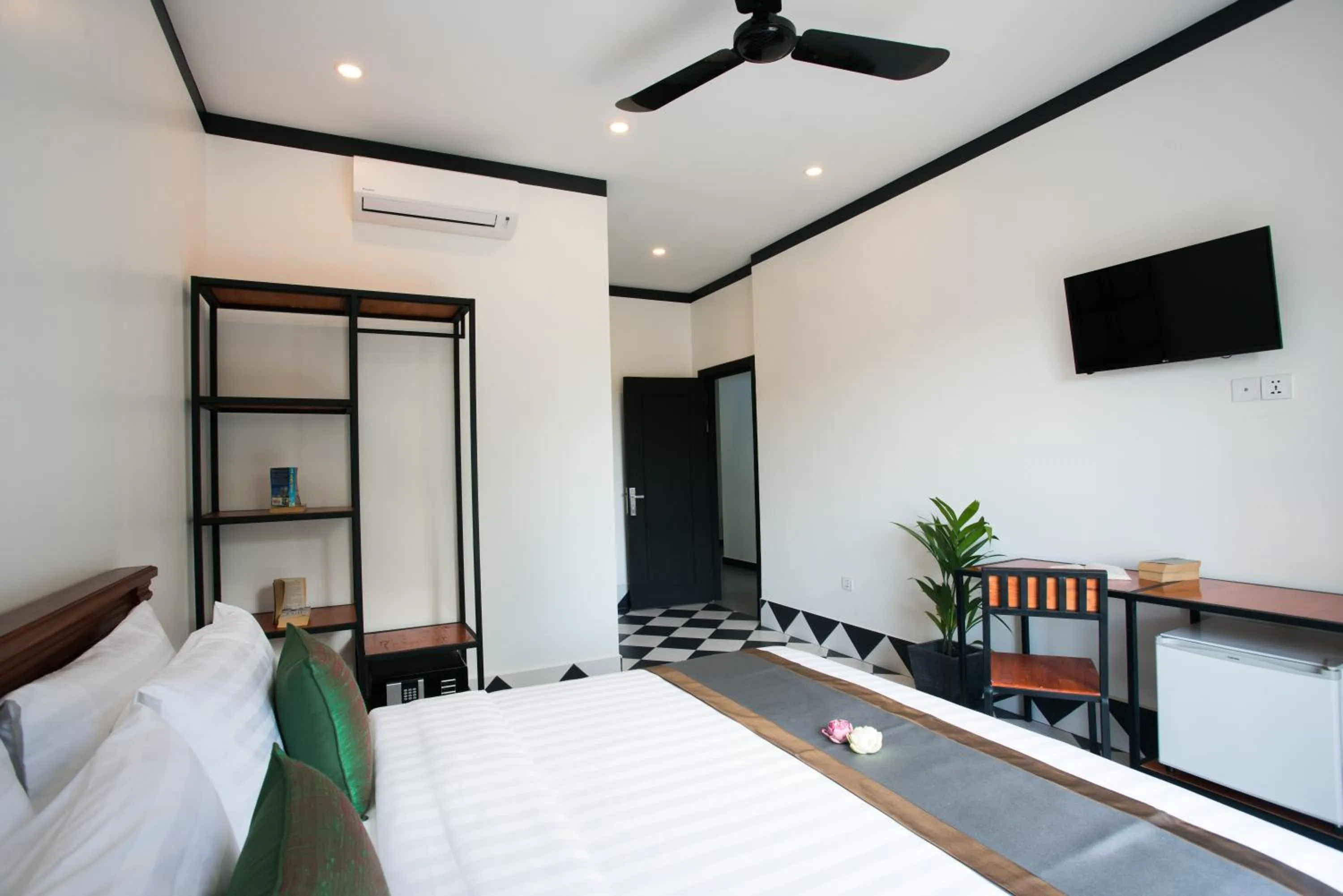 Property building, Bed in Noni Tree Hostel