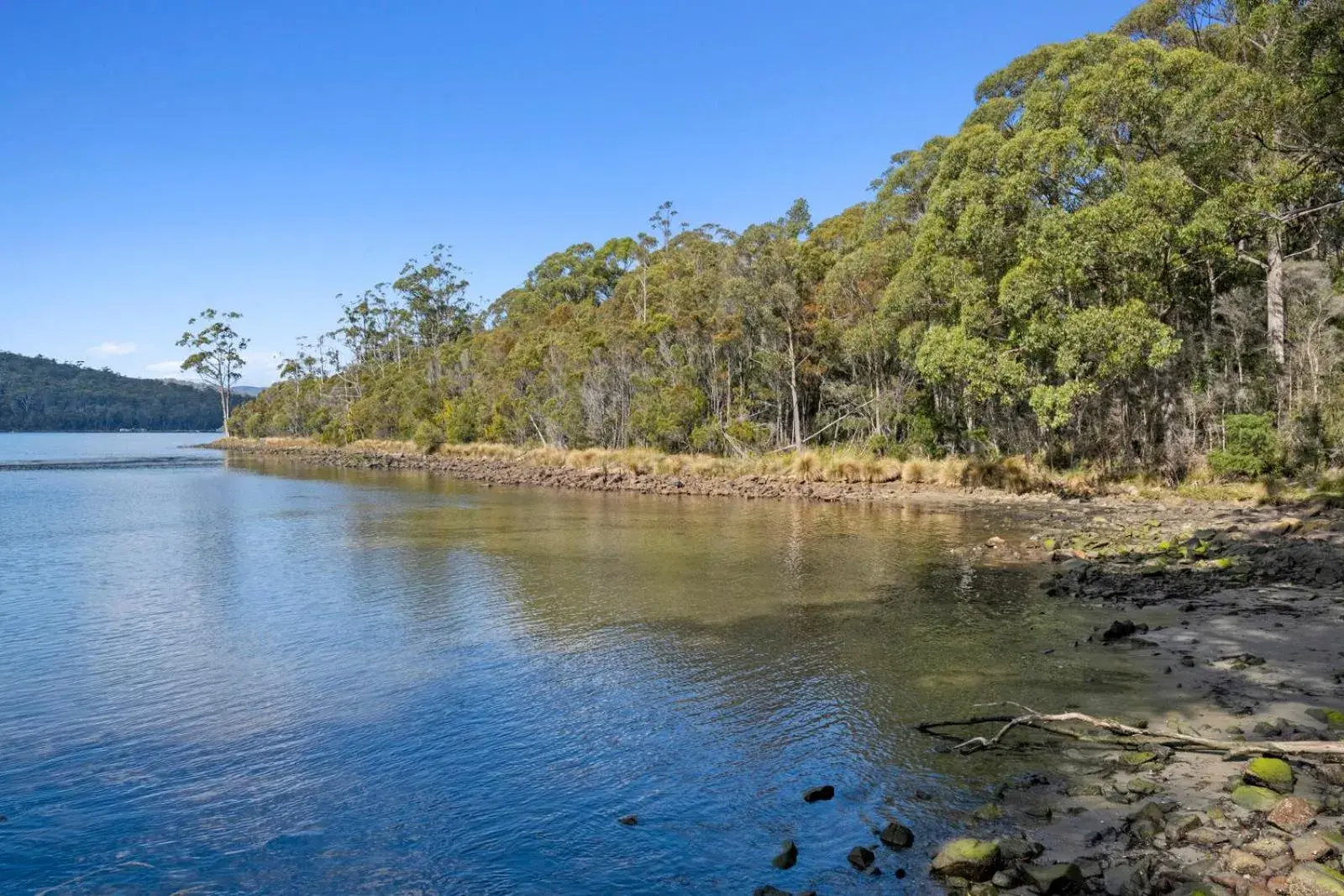Lake view in The Fox and Hounds Historic Hotel Lake view in The Fox and Hounds Historic Hotel