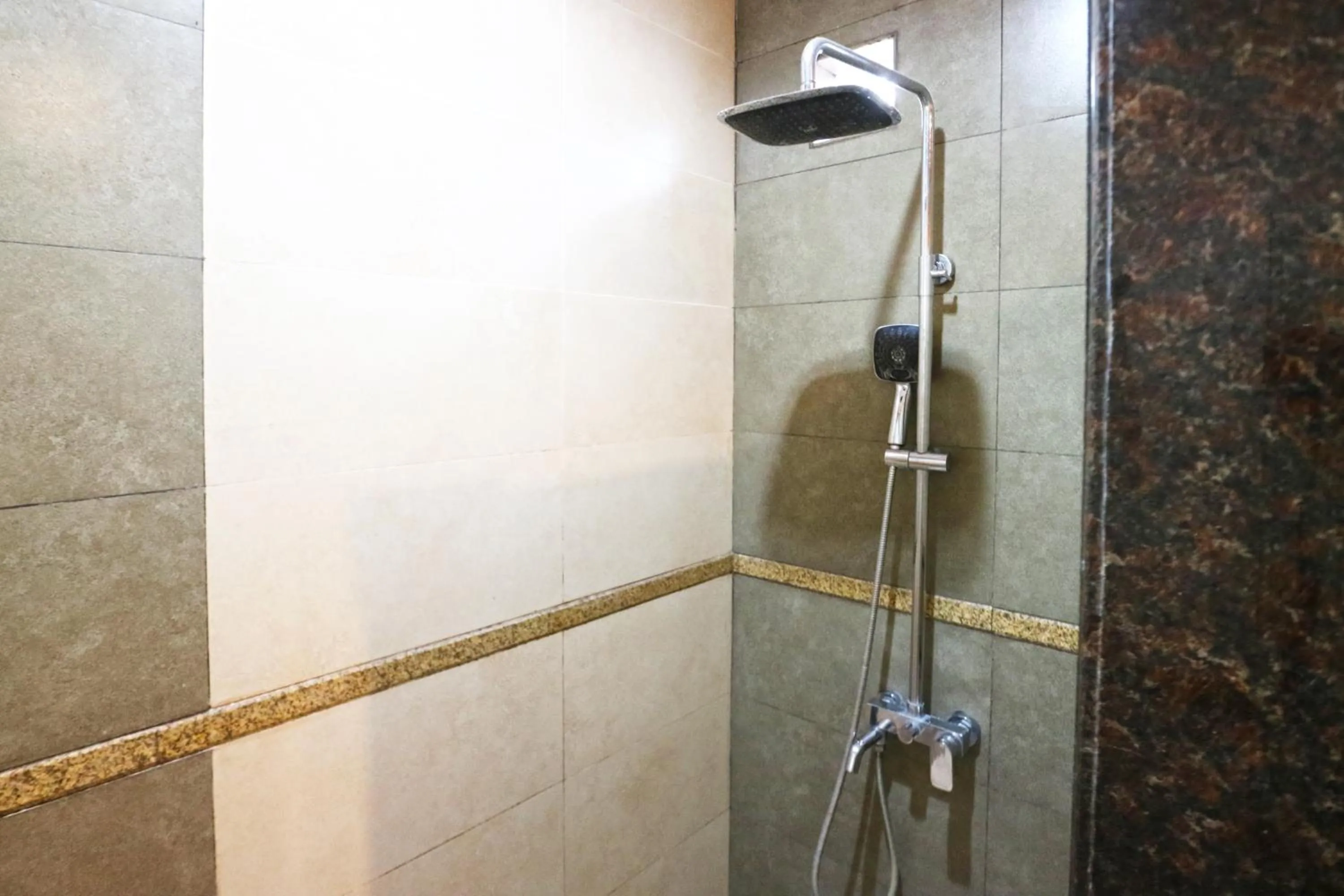 Shower in Villa Gardenia Bandung