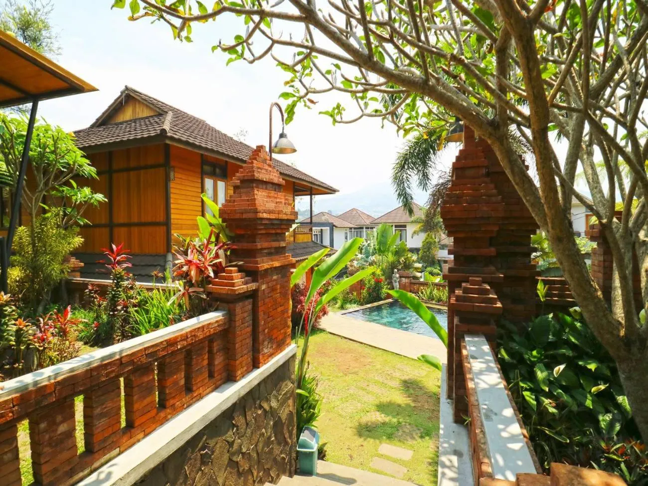 Garden view in Villa Gardenia Bandung