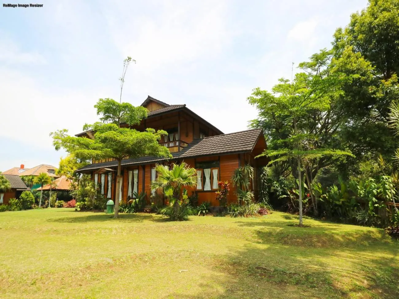 Property building in Villa Gardenia Bandung