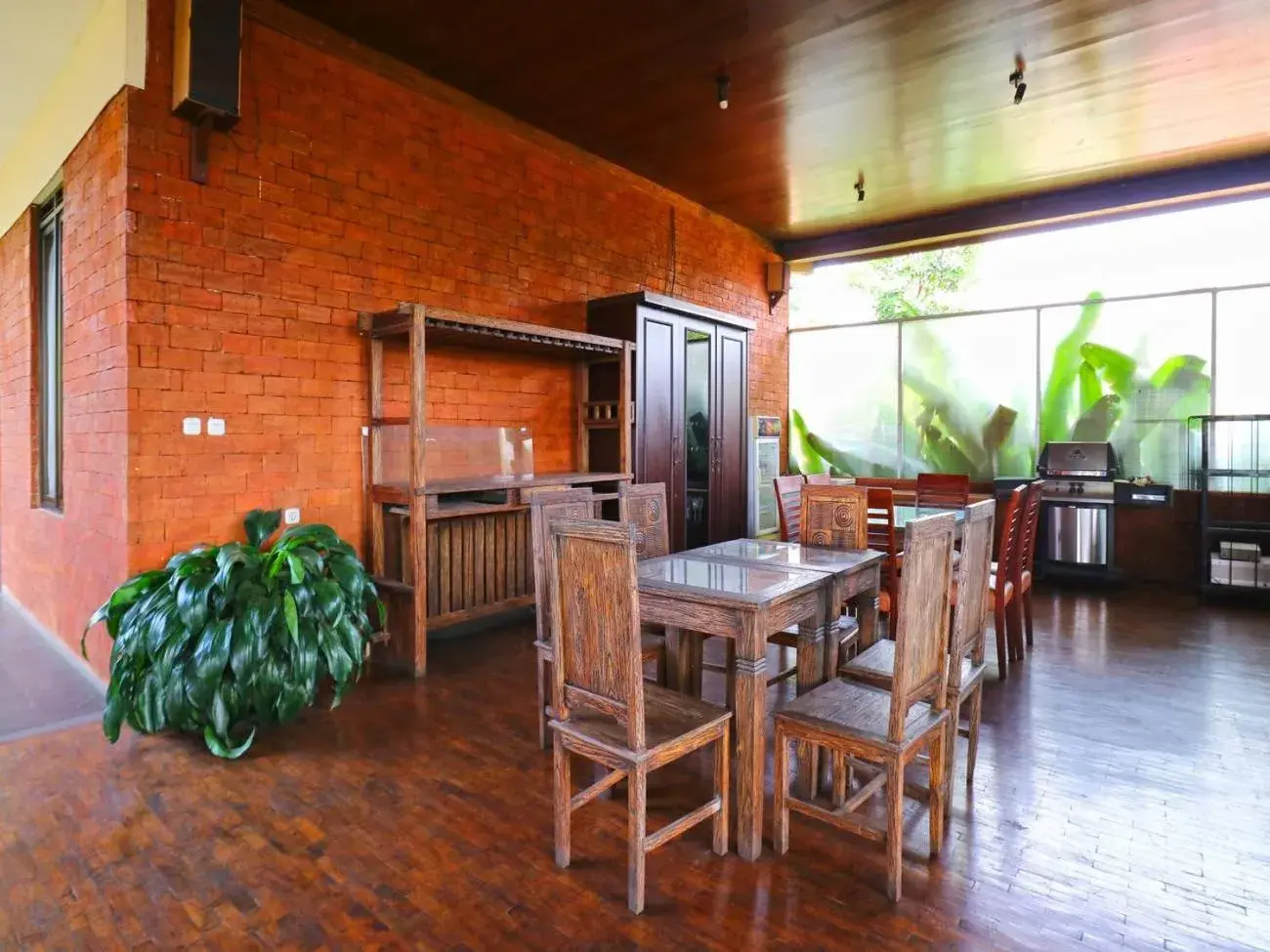 Restaurant/places to eat in Villa Gardenia Bandung Restaurant/places to eat in Villa Gardenia Bandung