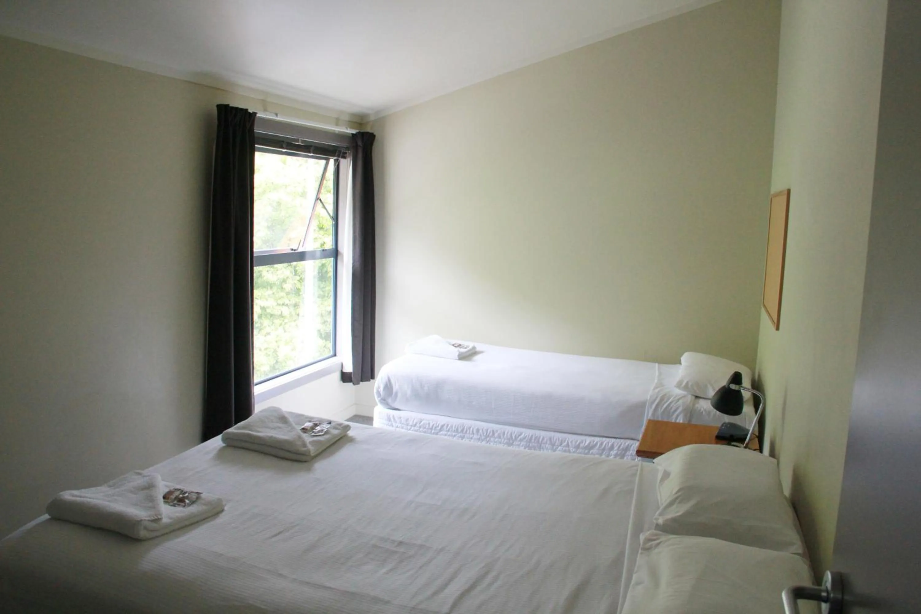 Bedroom, Bed in Nikau Apartments