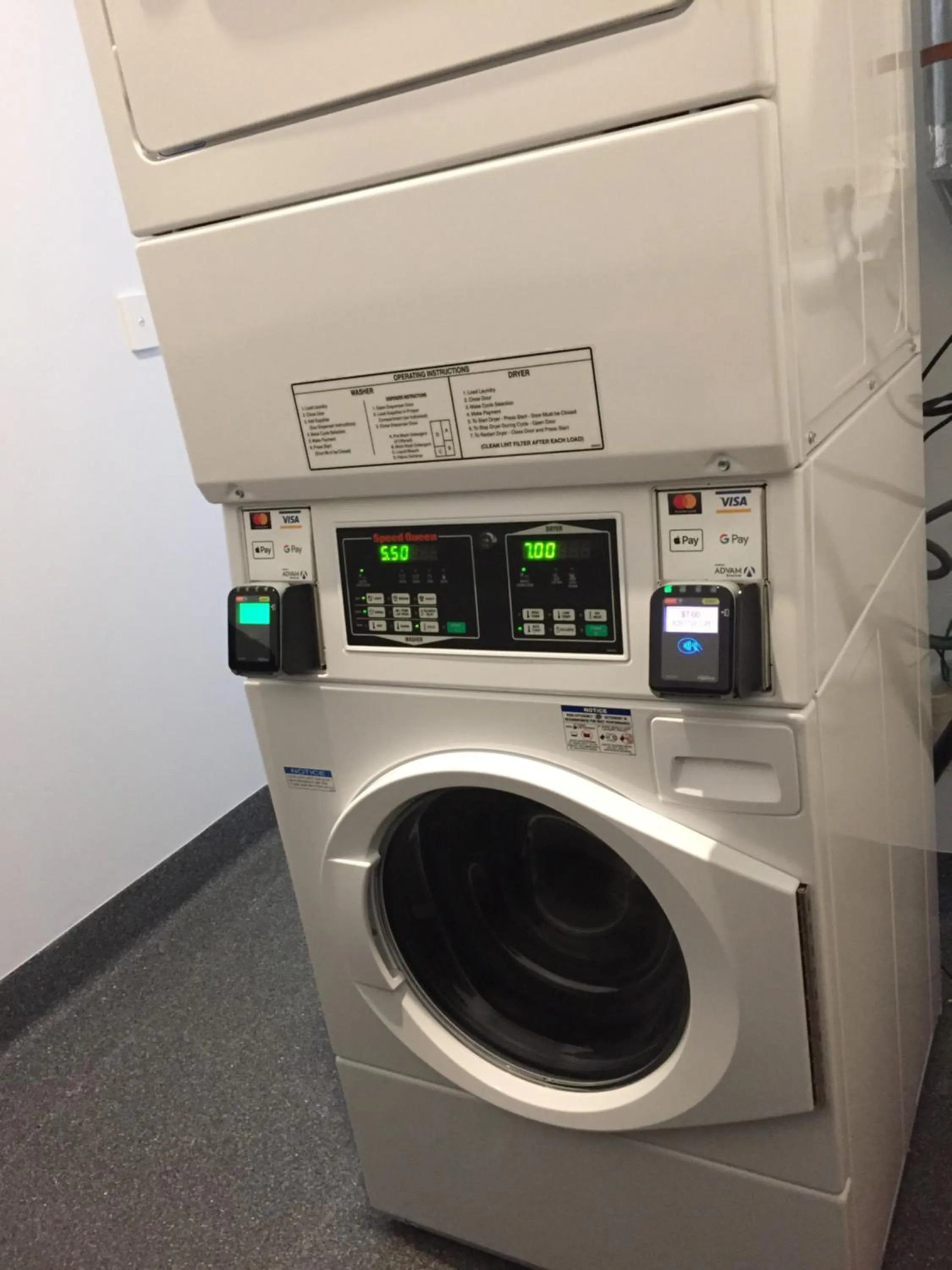 washing machine in Pod Inn