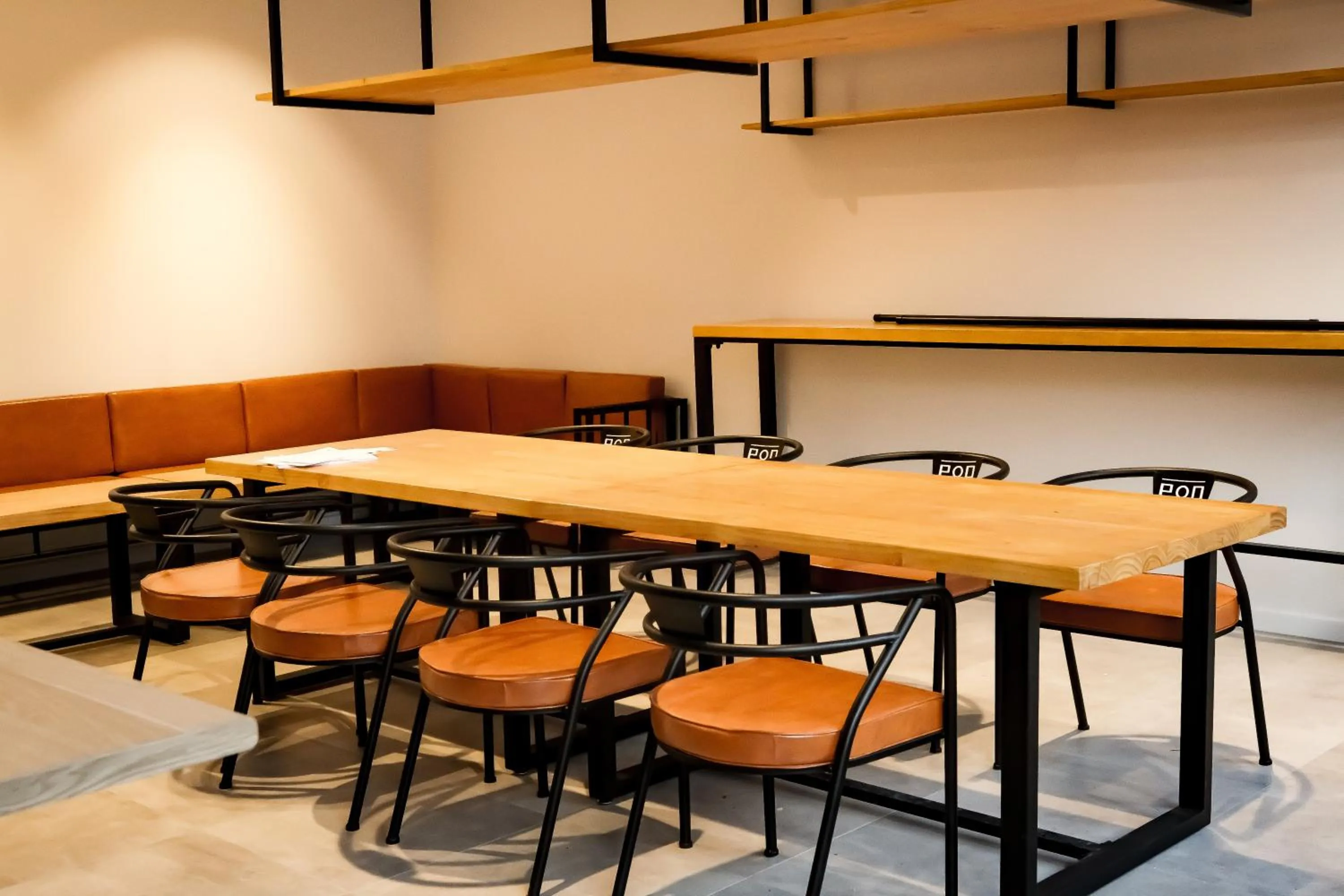 Living room in Pod Inn