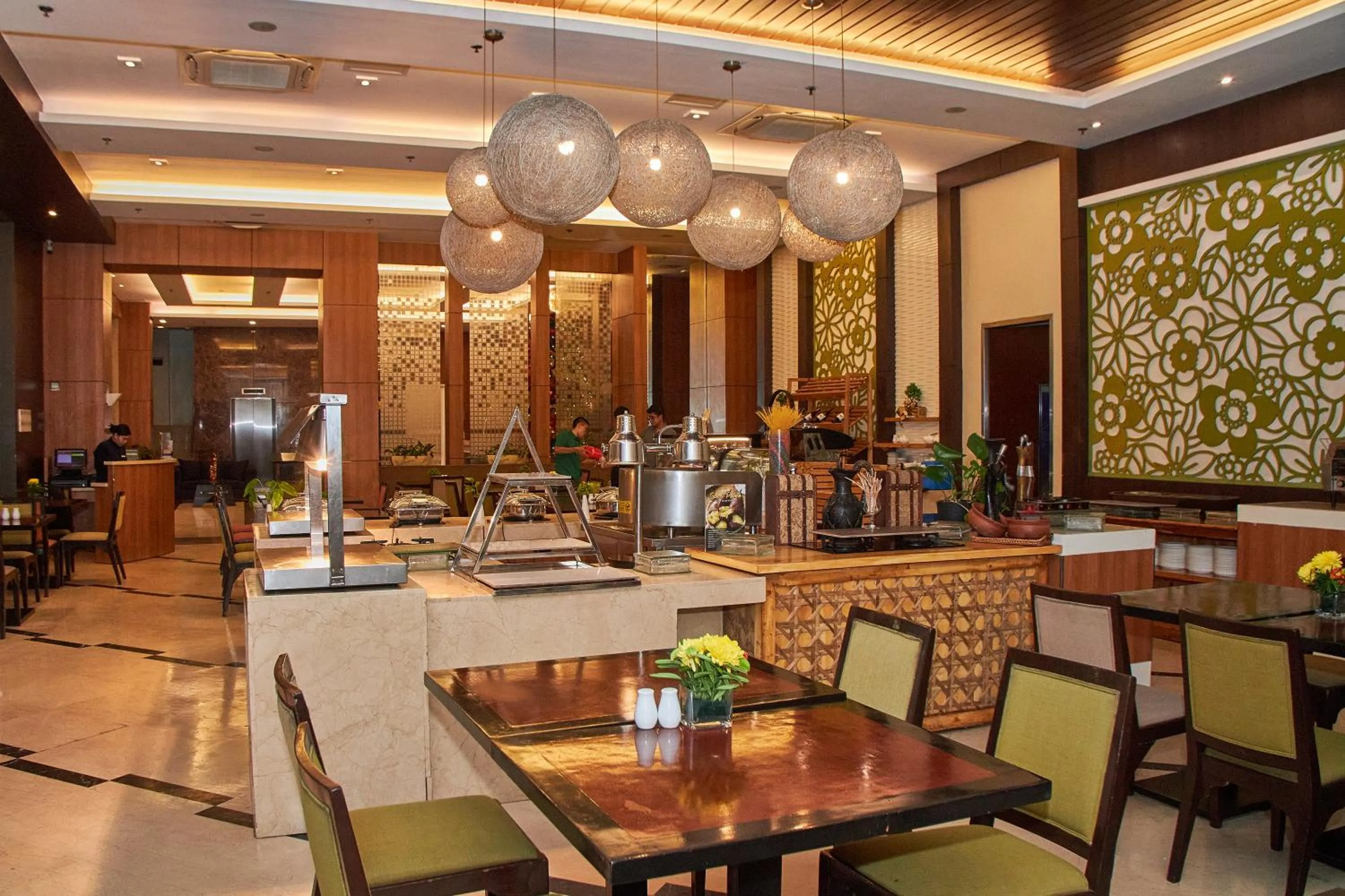 Restaurant/places to eat in Harolds Hotel Cebu