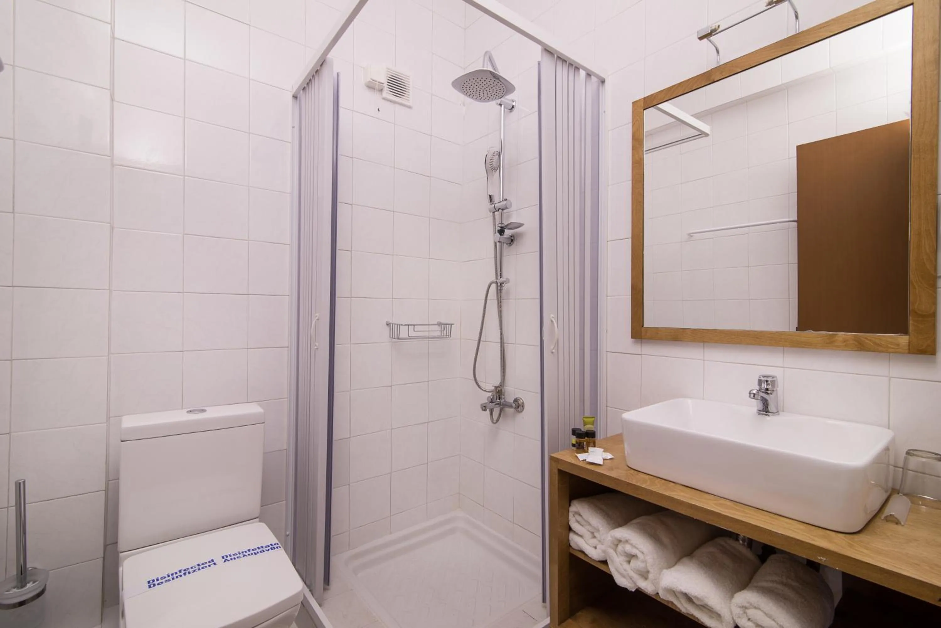 Photo of the whole room in Hotel Rema