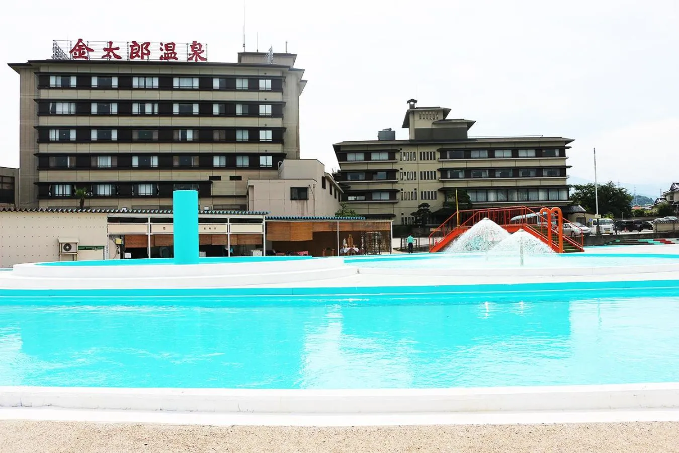 Swimming pool in Kintarou Onsen Hotel