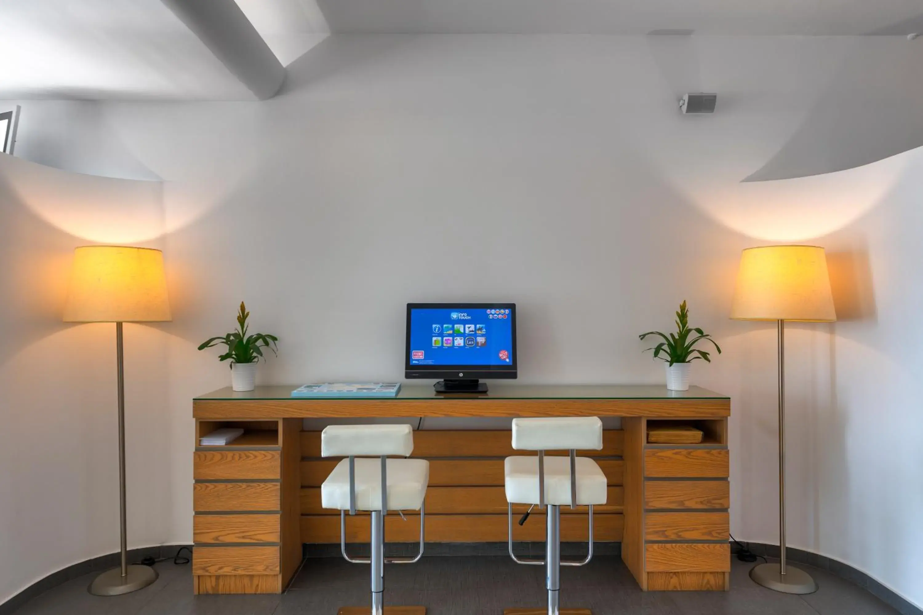 Lobby or reception in Lithos by Spyros & Flora Lobby or reception in Lithos by Spyros & Flora