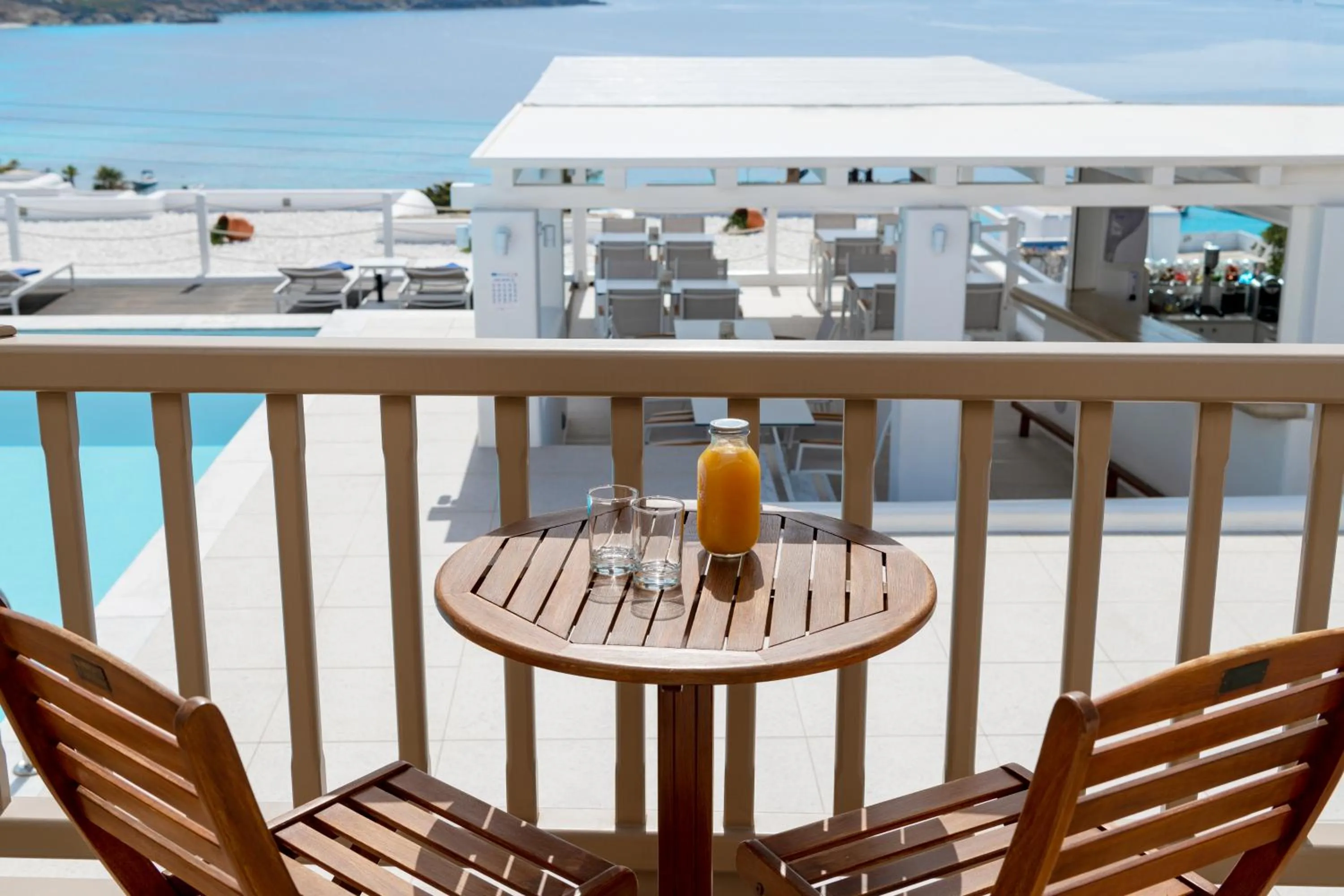 Balcony/Terrace in Lithos by Spyros & Flora