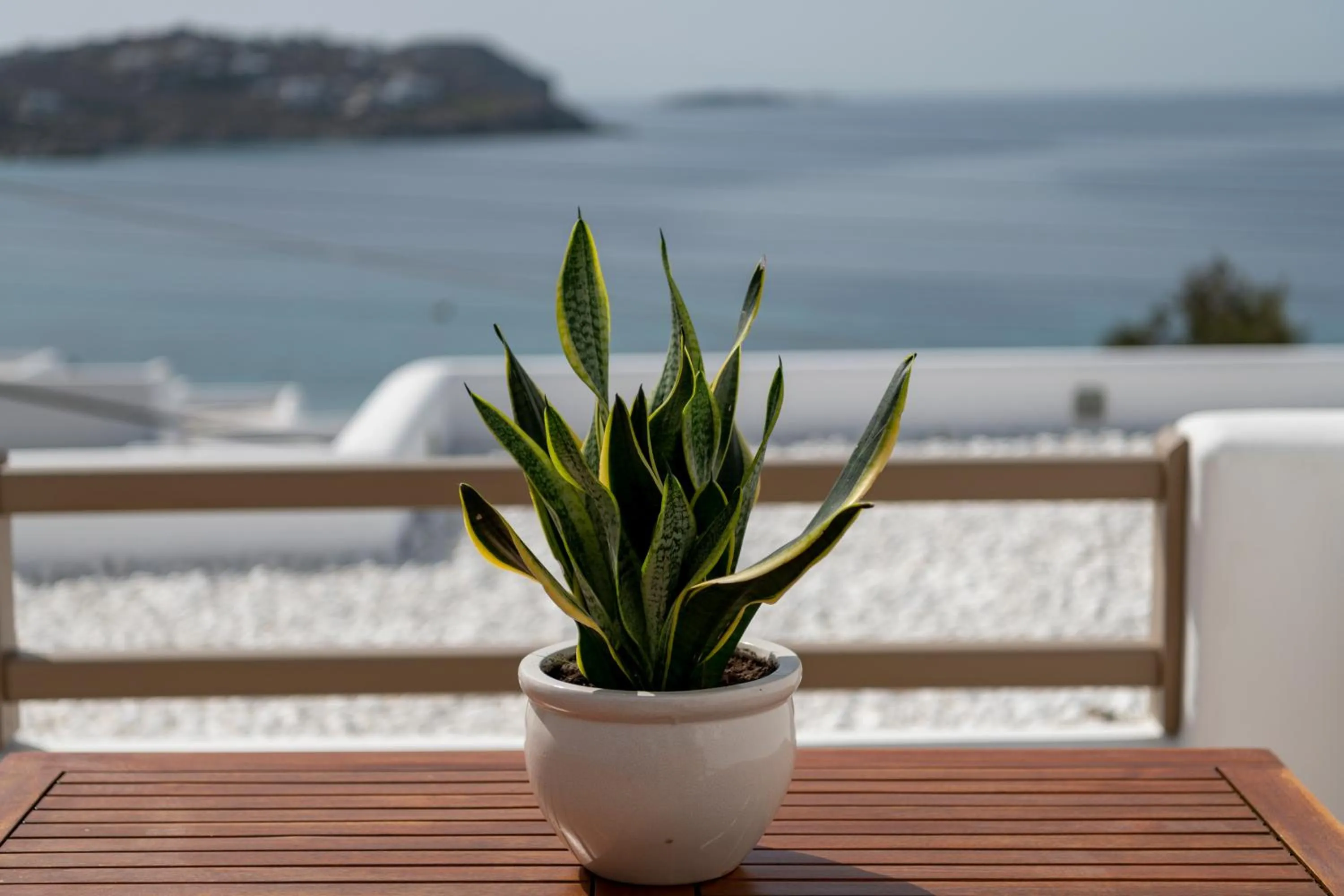 Balcony/Terrace in Lithos by Spyros & Flora