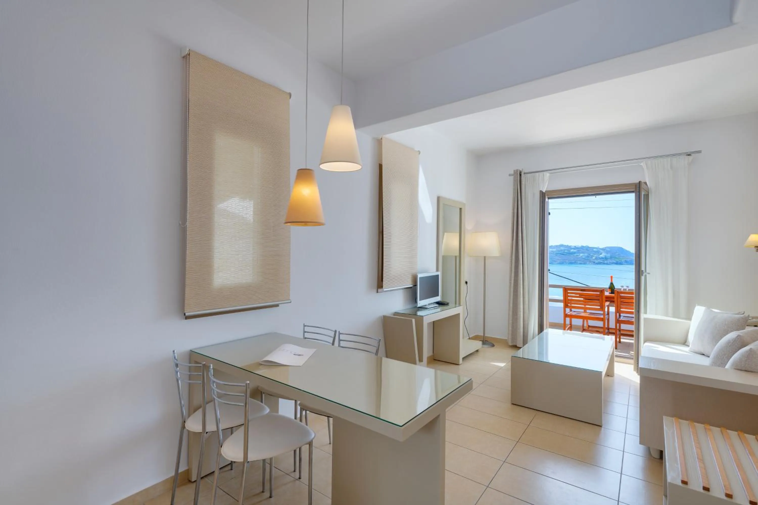 Balcony/Terrace in Lithos by Spyros & Flora