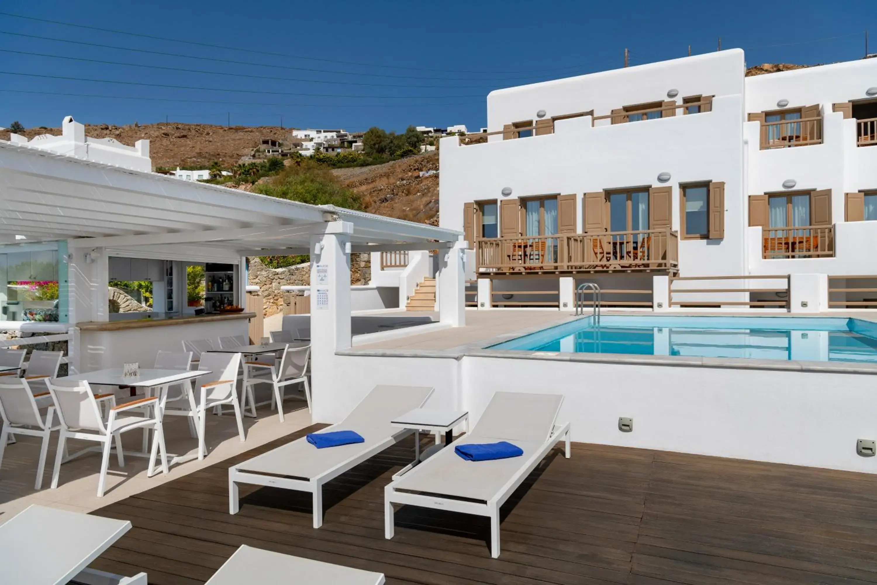 Property building in Lithos by Spyros & Flora Property building in Lithos by Spyros & Flora