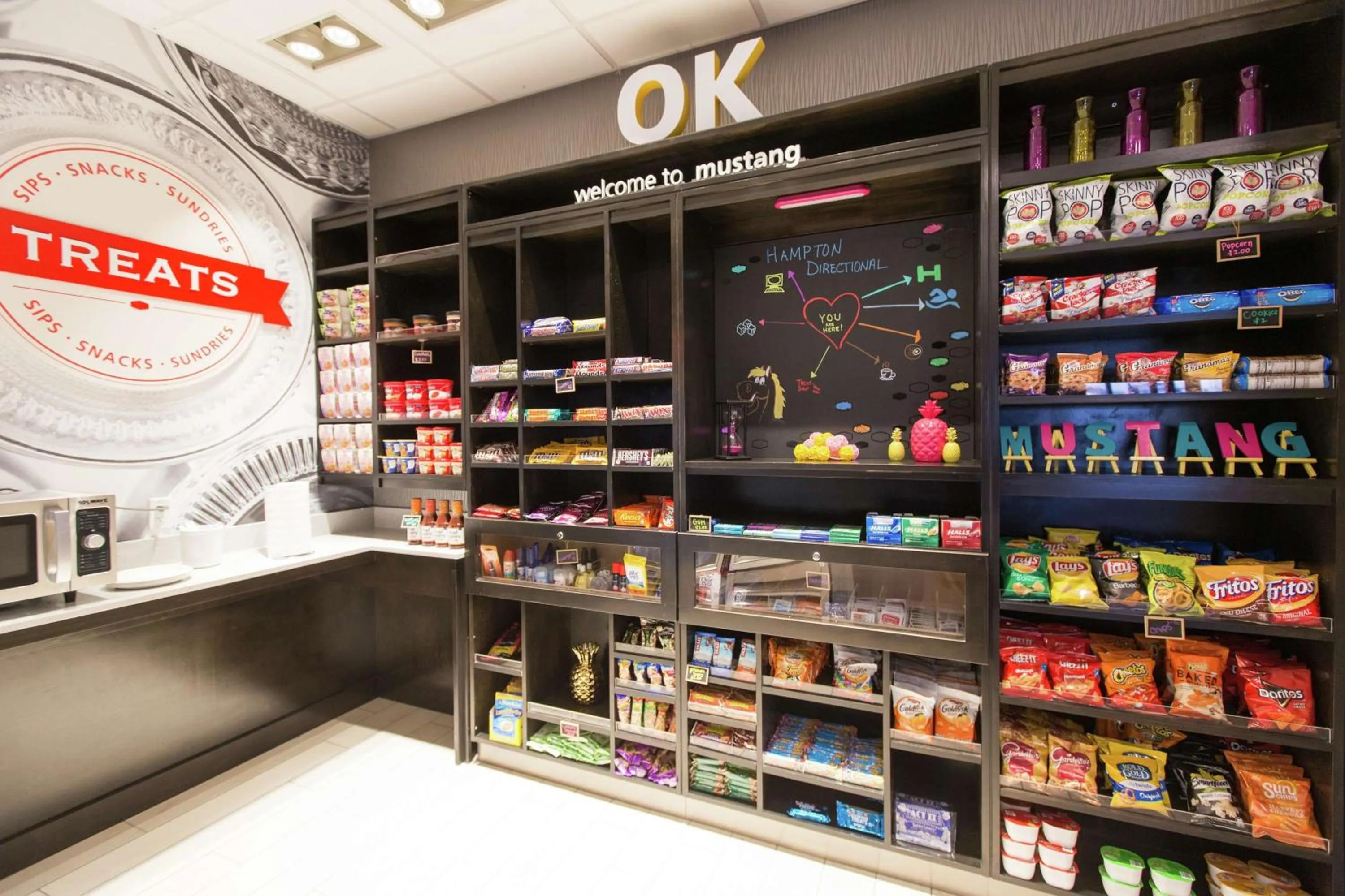 Restaurant/places to eat in Hampton Inn Mustang