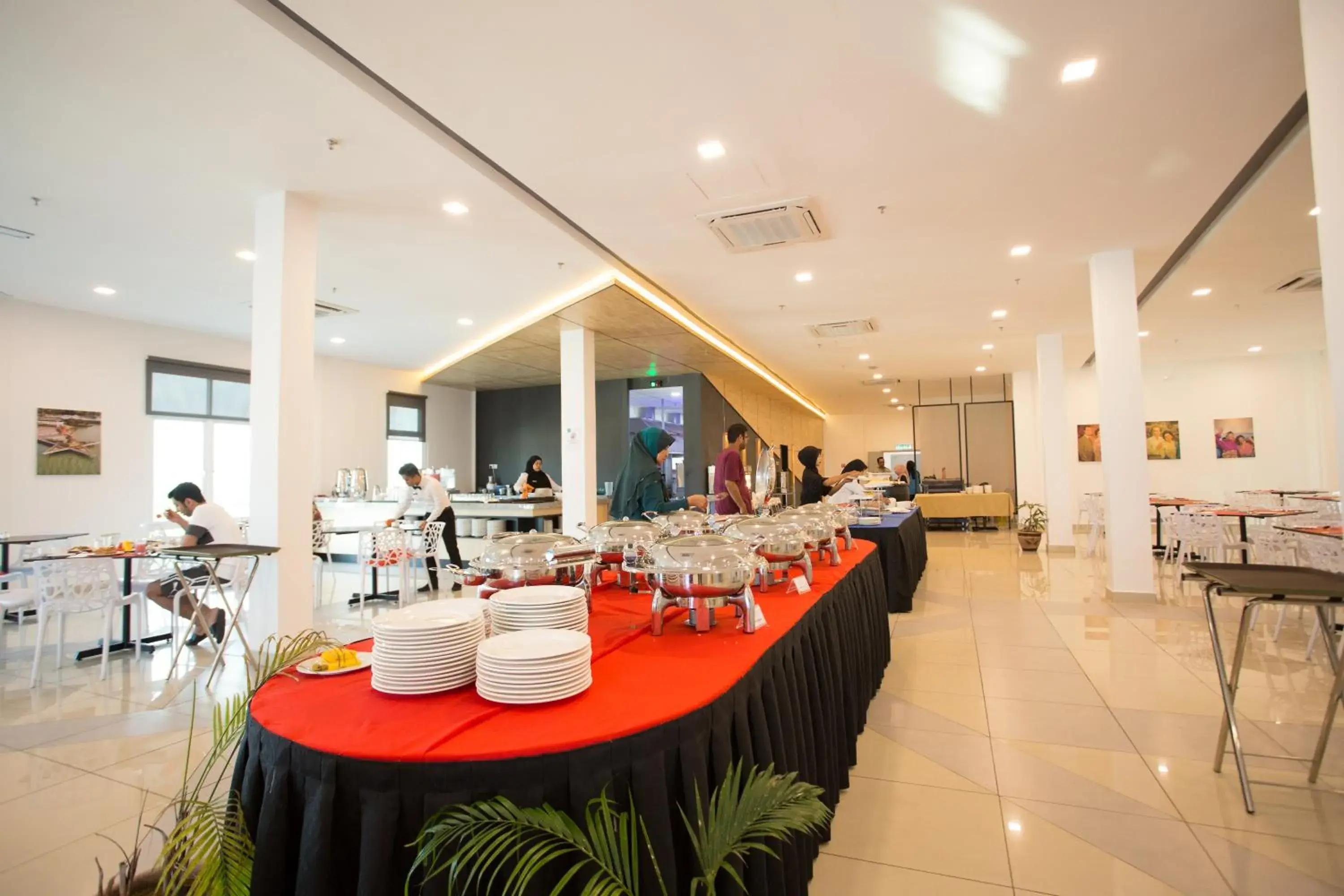 Restaurant/places to eat in Hotel Adya Express Chenang Restaurant/places to eat in Hotel Adya Express Chenang
