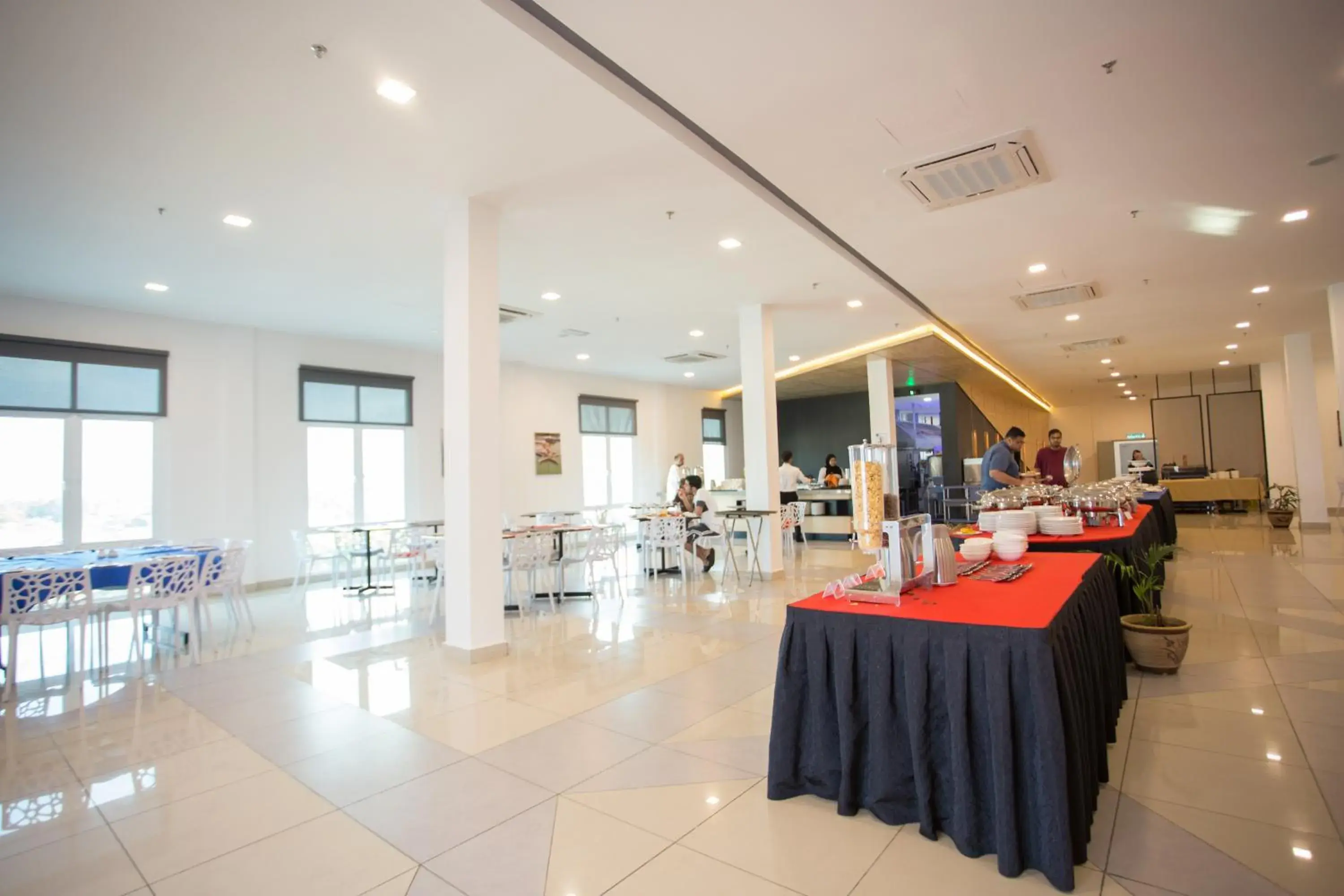 Breakfast in Hotel Adya Express Chenang Breakfast in Hotel Adya Express Chenang