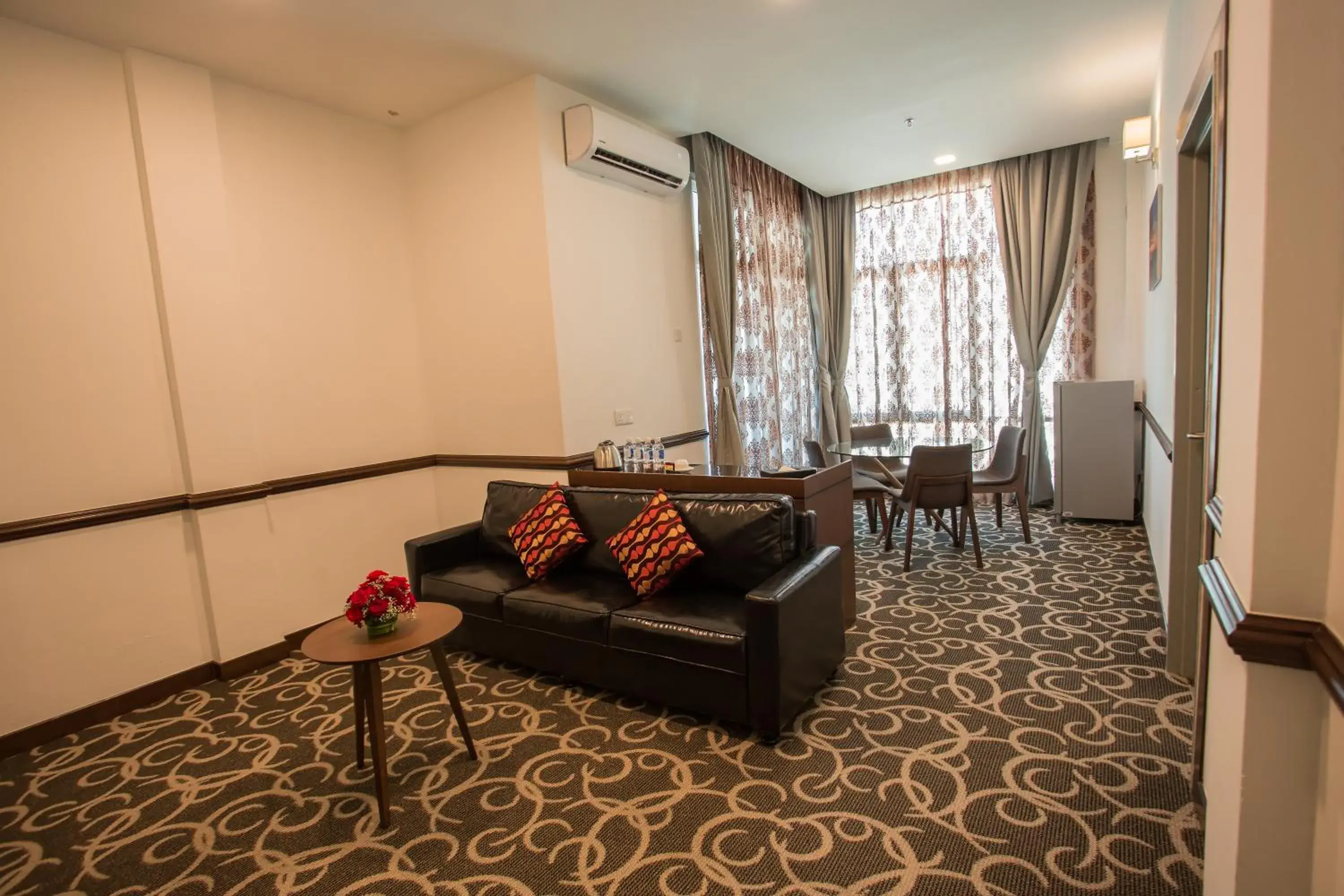 Living room in Hotel Adya Express Chenang Living room in Hotel Adya Express Chenang