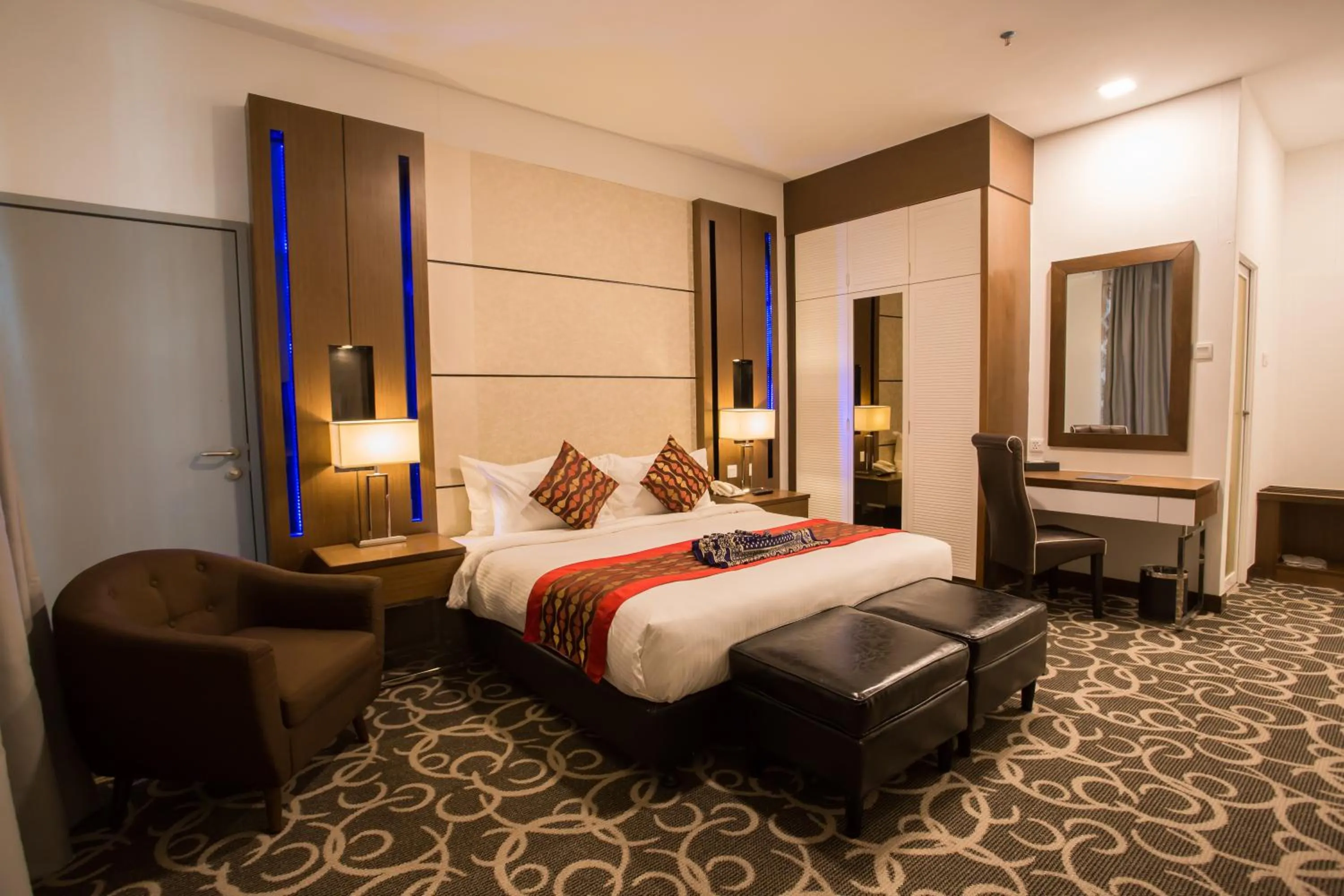 Bed in Hotel Adya Express Chenang