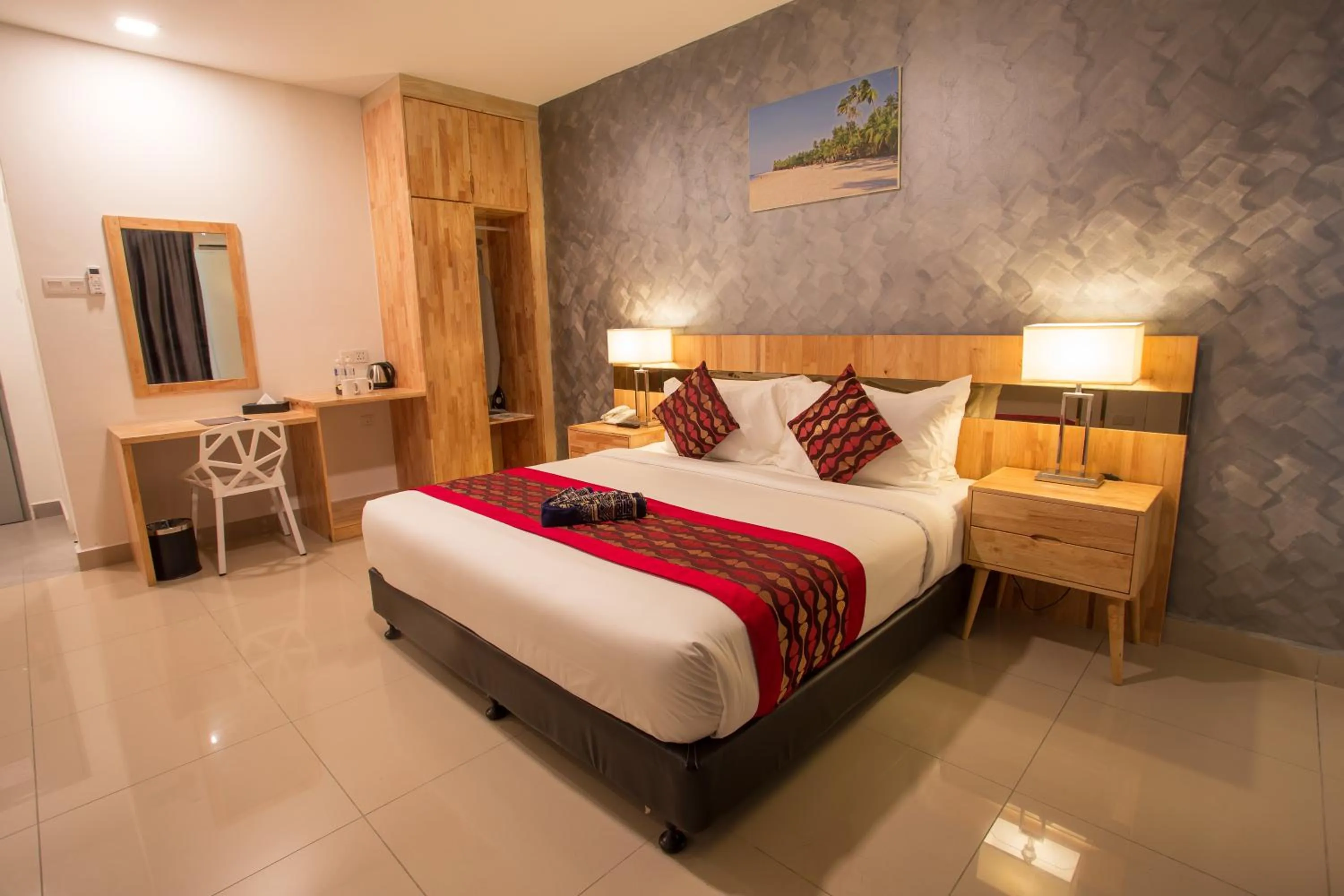 Bed in Hotel Adya Express Chenang