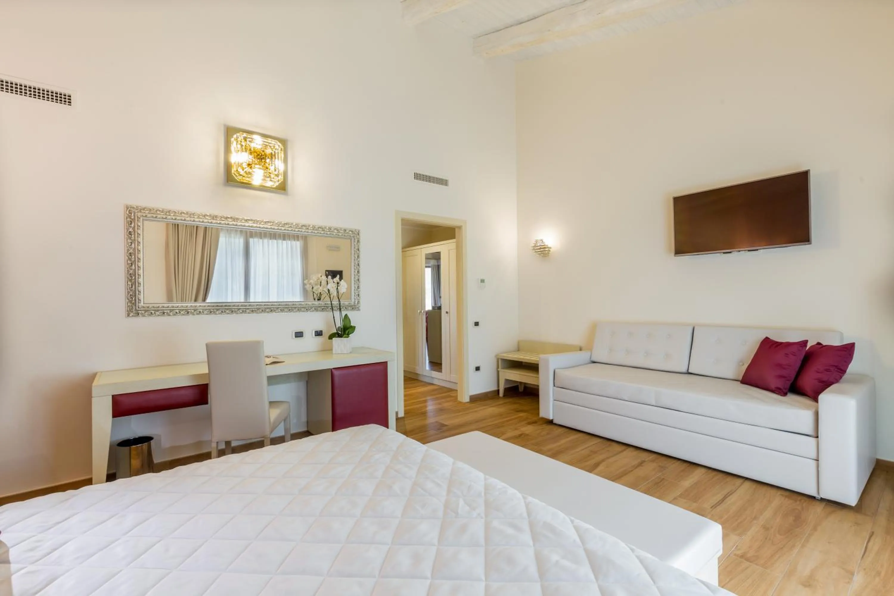 Bed in Hotel Sa Cheya Relais & Spa