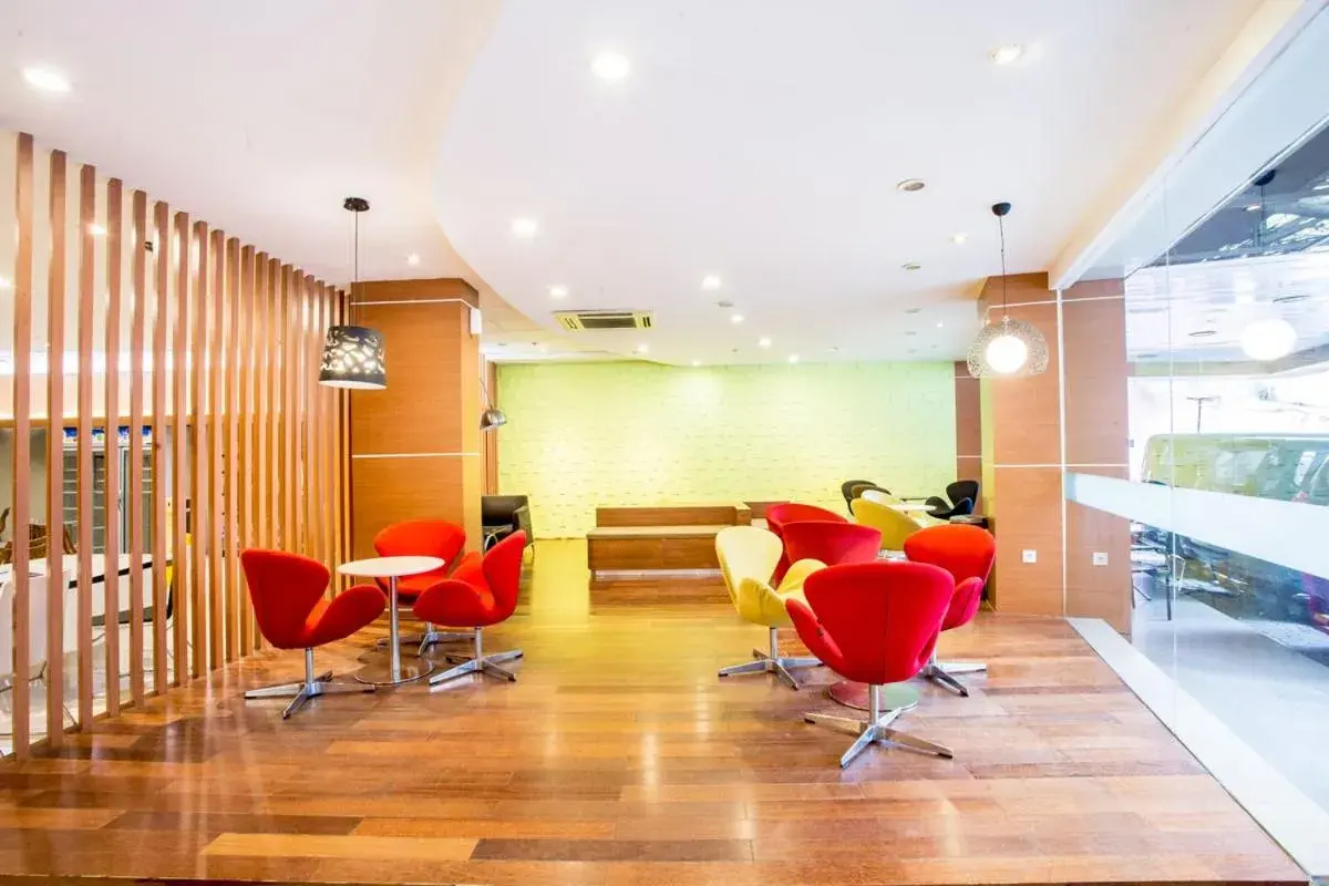 Life Hotel Sudirman Surabaya Life Hotel Sudirman Surabaya