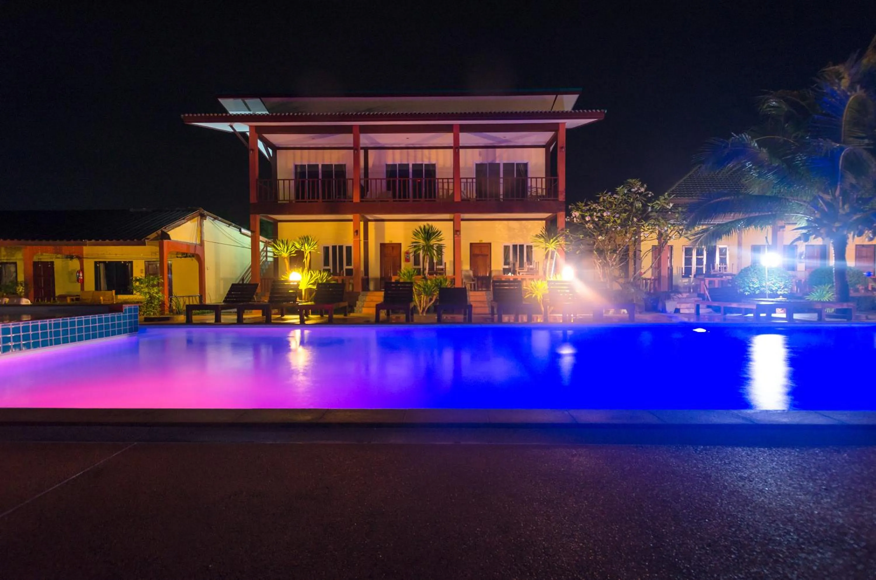 Sleep In Lanta Resort