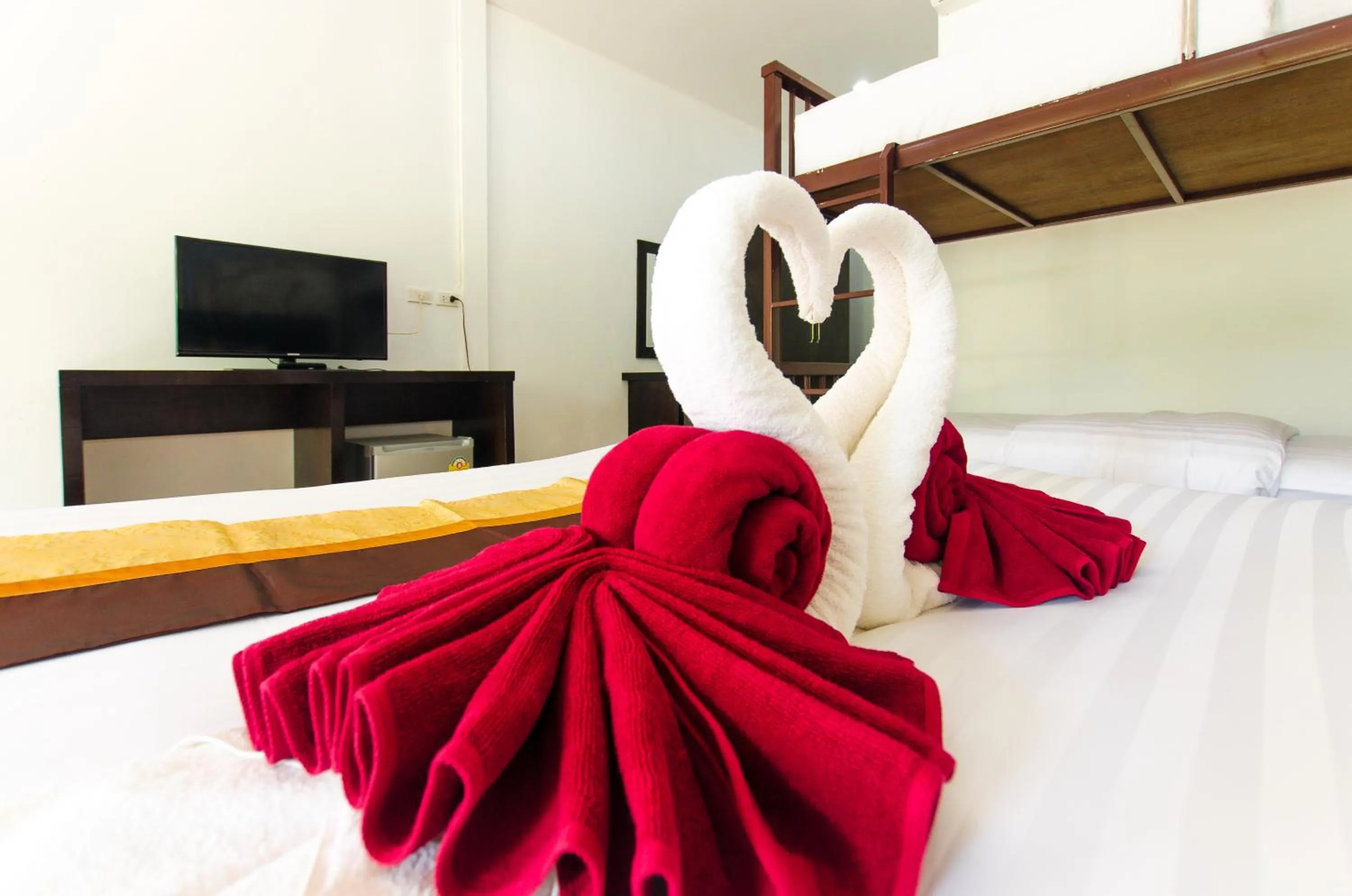 Bed in Sleep In Lanta Resort