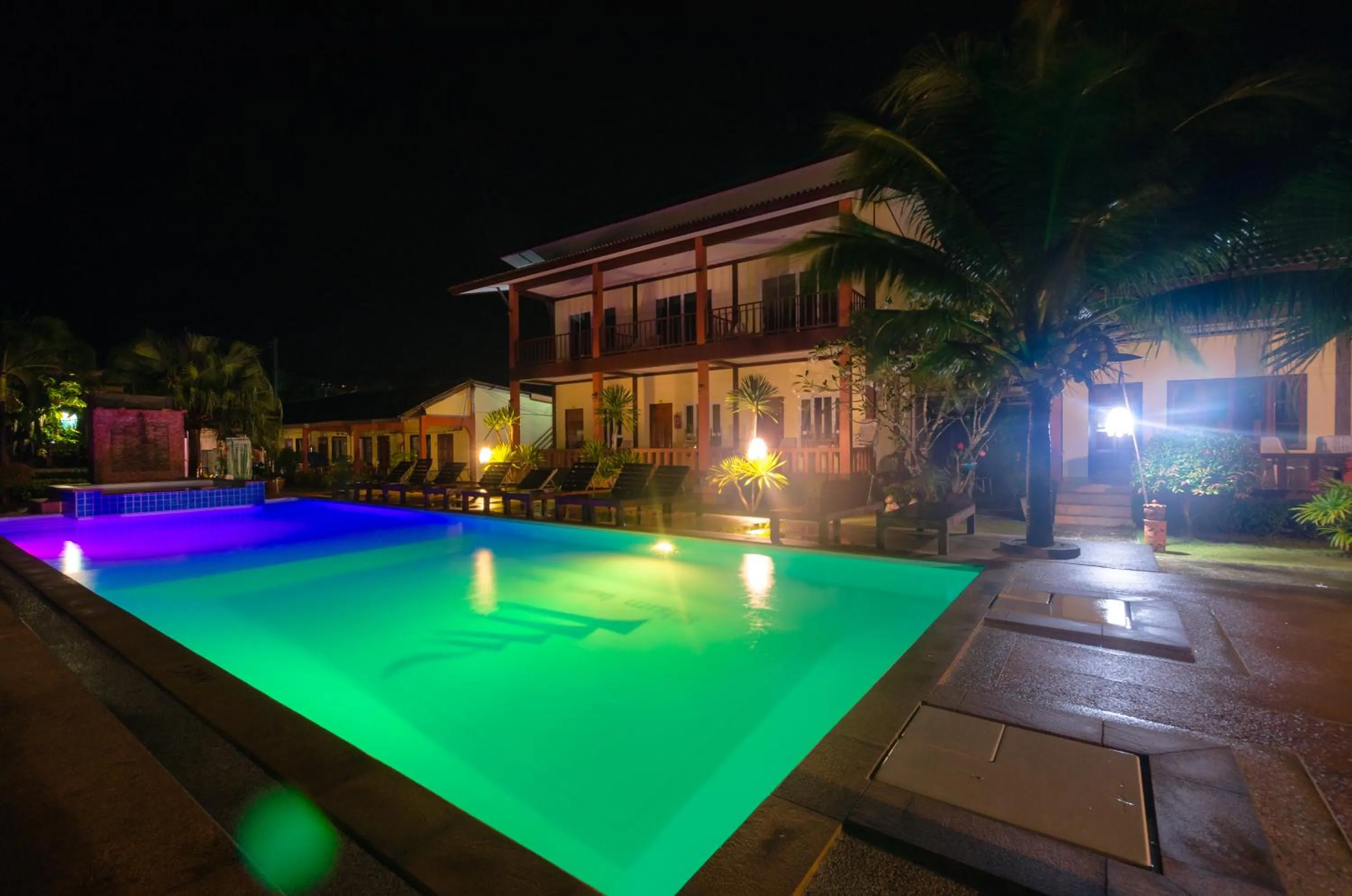 Sleep In Lanta Resort