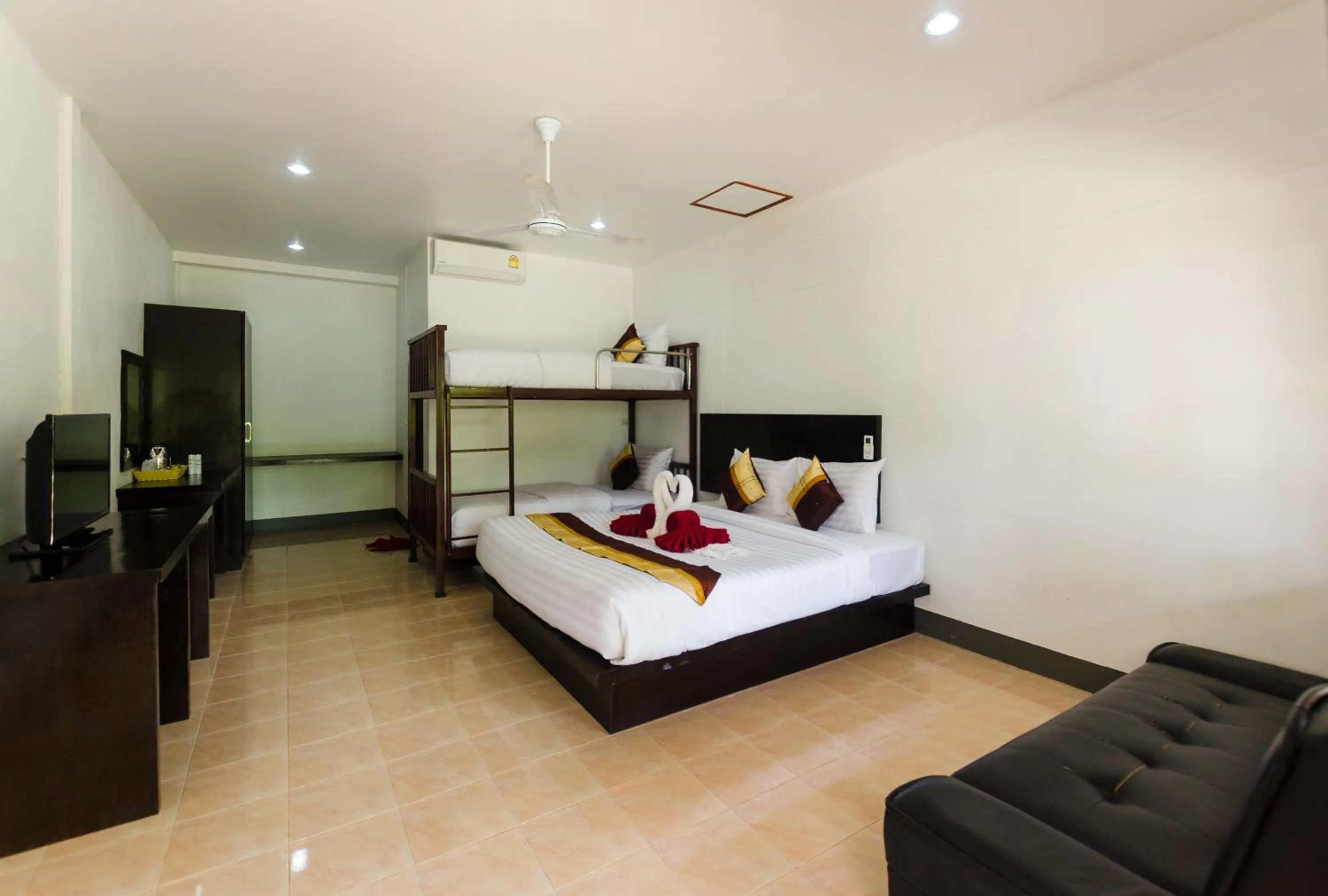 Bed in Sleep In Lanta Resort