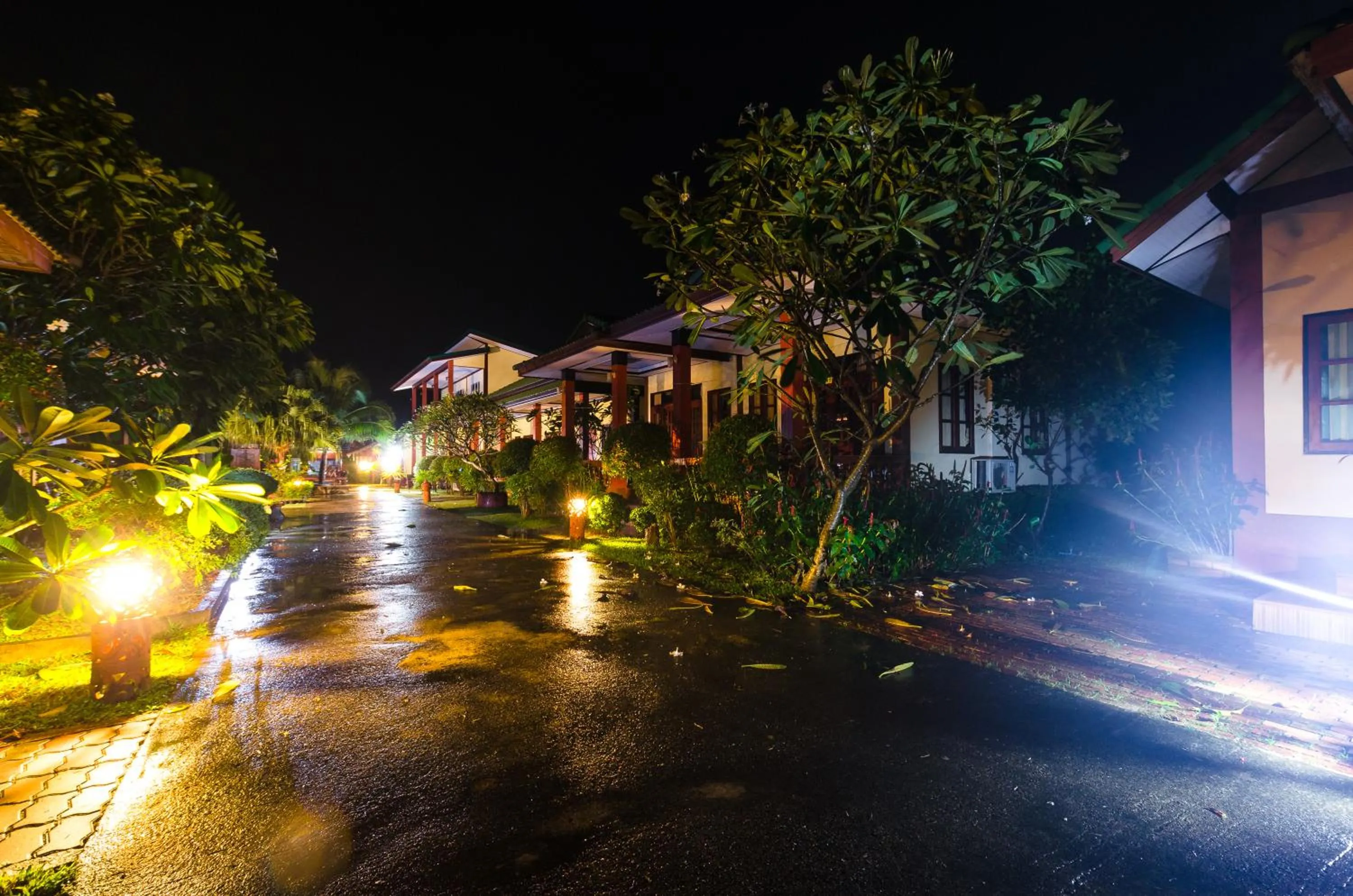 Sleep In Lanta Resort