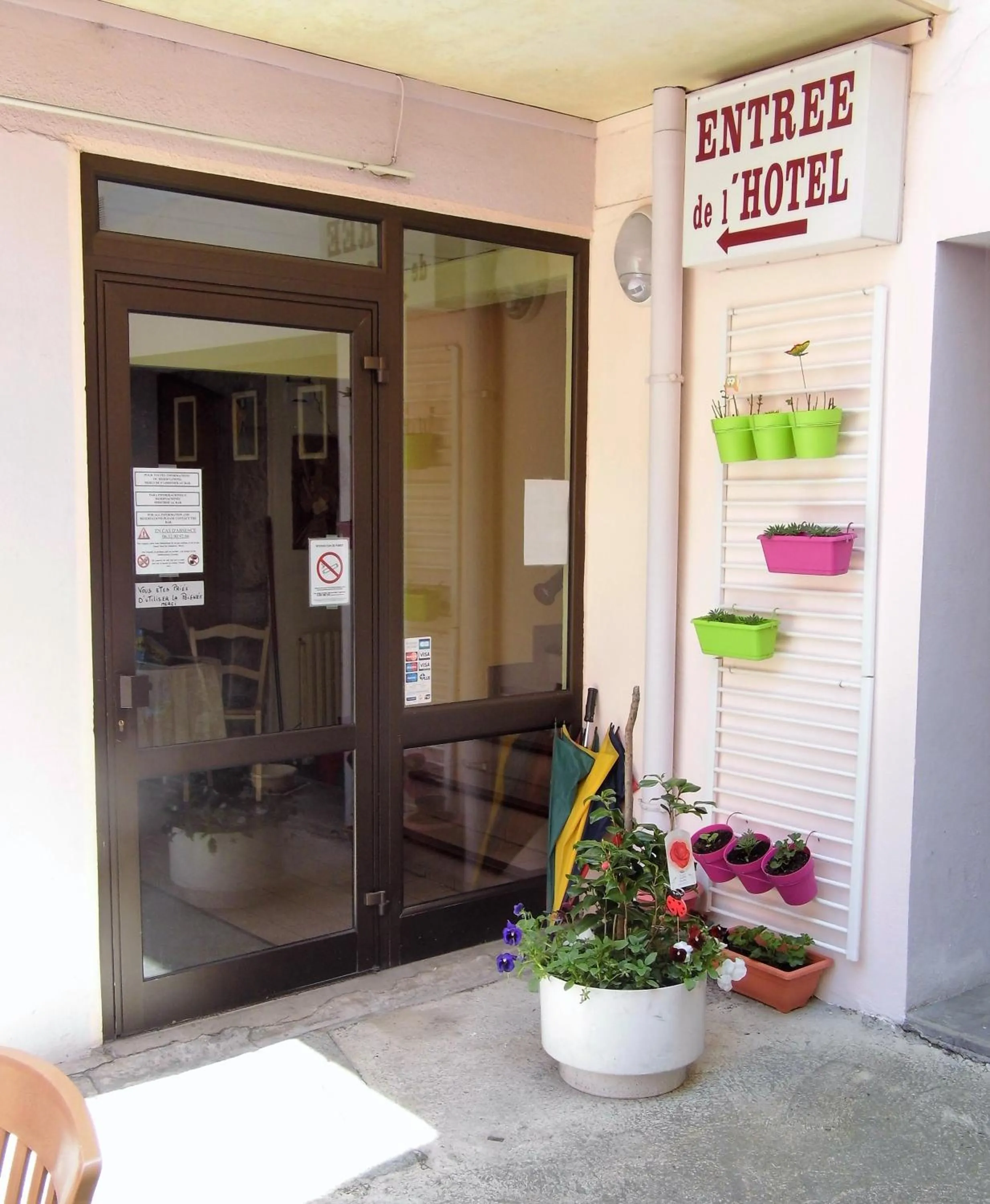 Facade/entrance in Résidence des Touristes